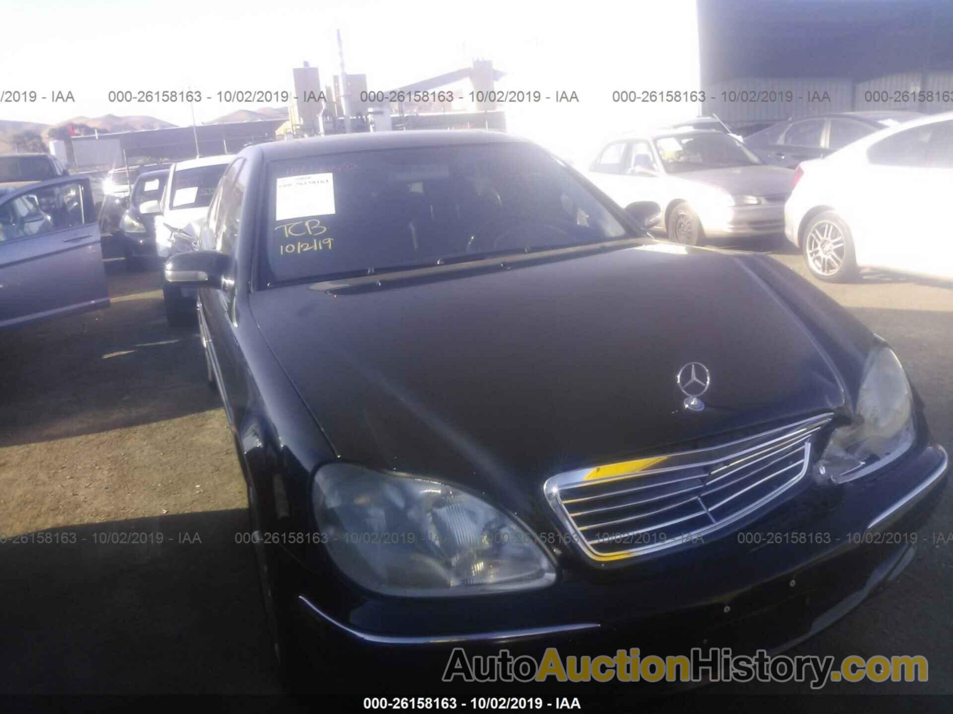 MERCEDES-BENZ S 500, WDBNG75J81A181399