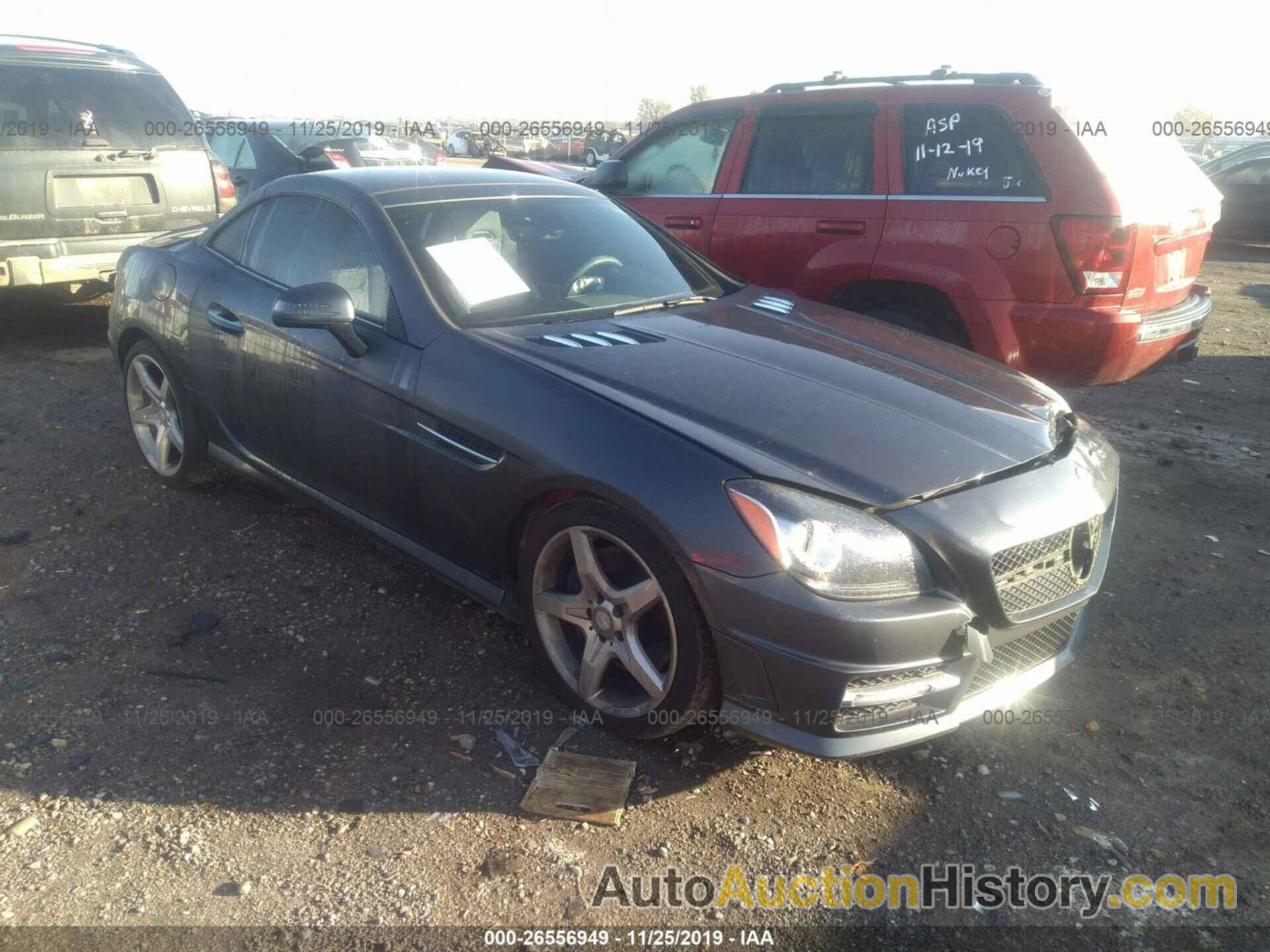 MERCEDES-BENZ SLK 350, WDDPK5HA9DF051363