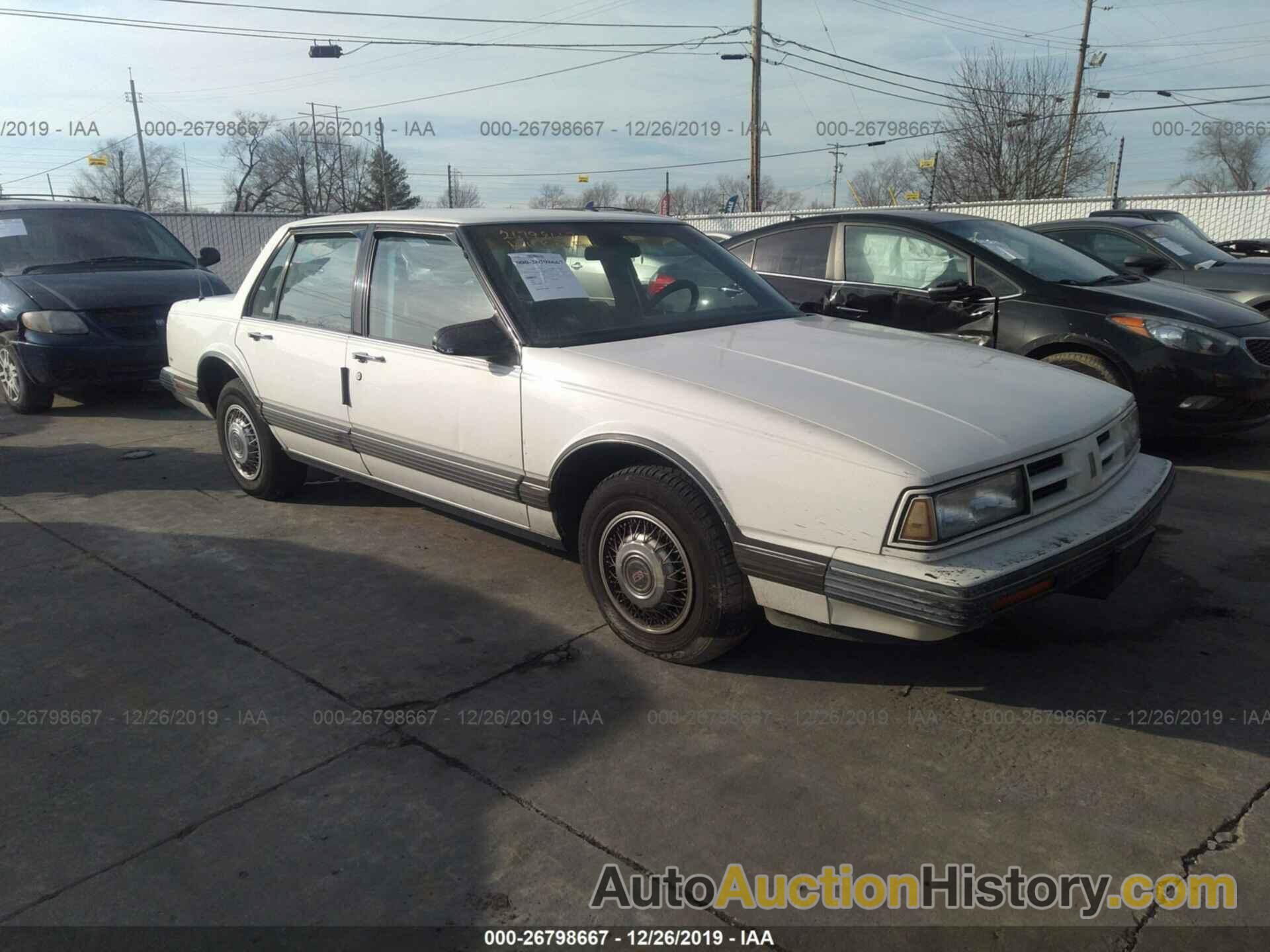 Oldsmobile Delta 88 ROYALE, 1G3HN54C1L1812282