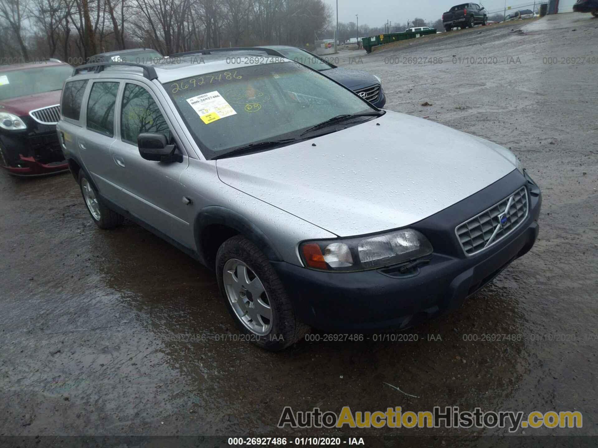 VOLVO V70 XC, YV1SZ58D811008842