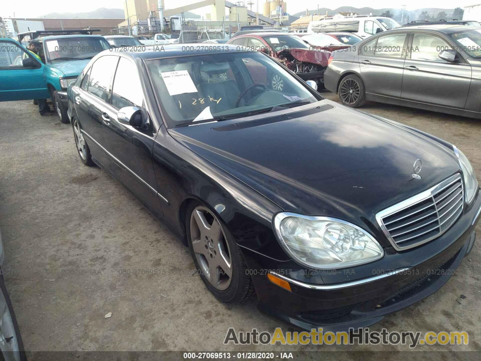 MERCEDES-BENZ S 500, WDBNG75JX4A407544