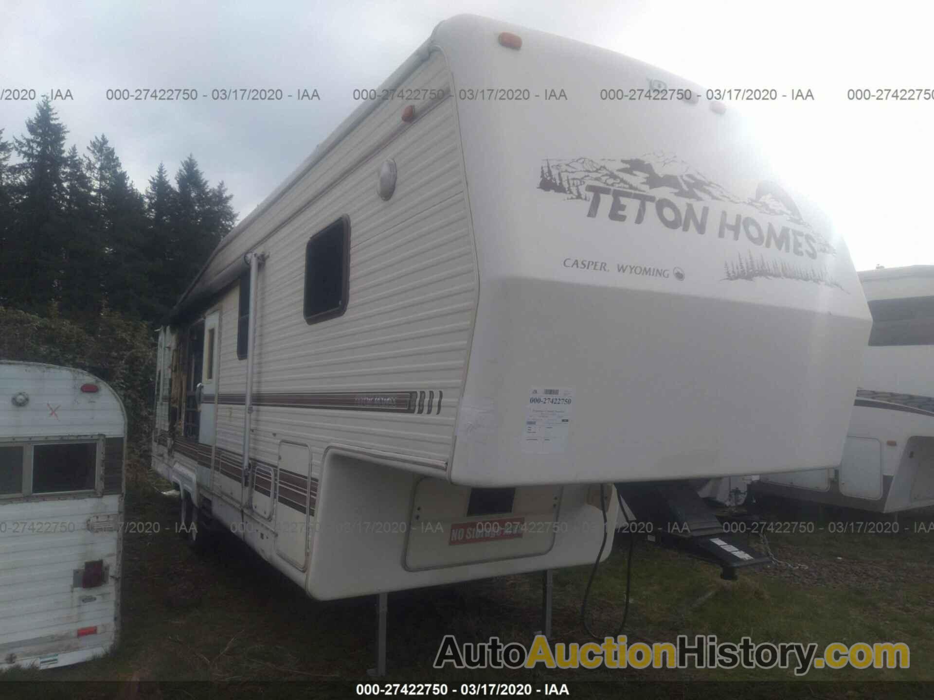 5TH WHEEL OTHER, 1T9300S21P1067586
