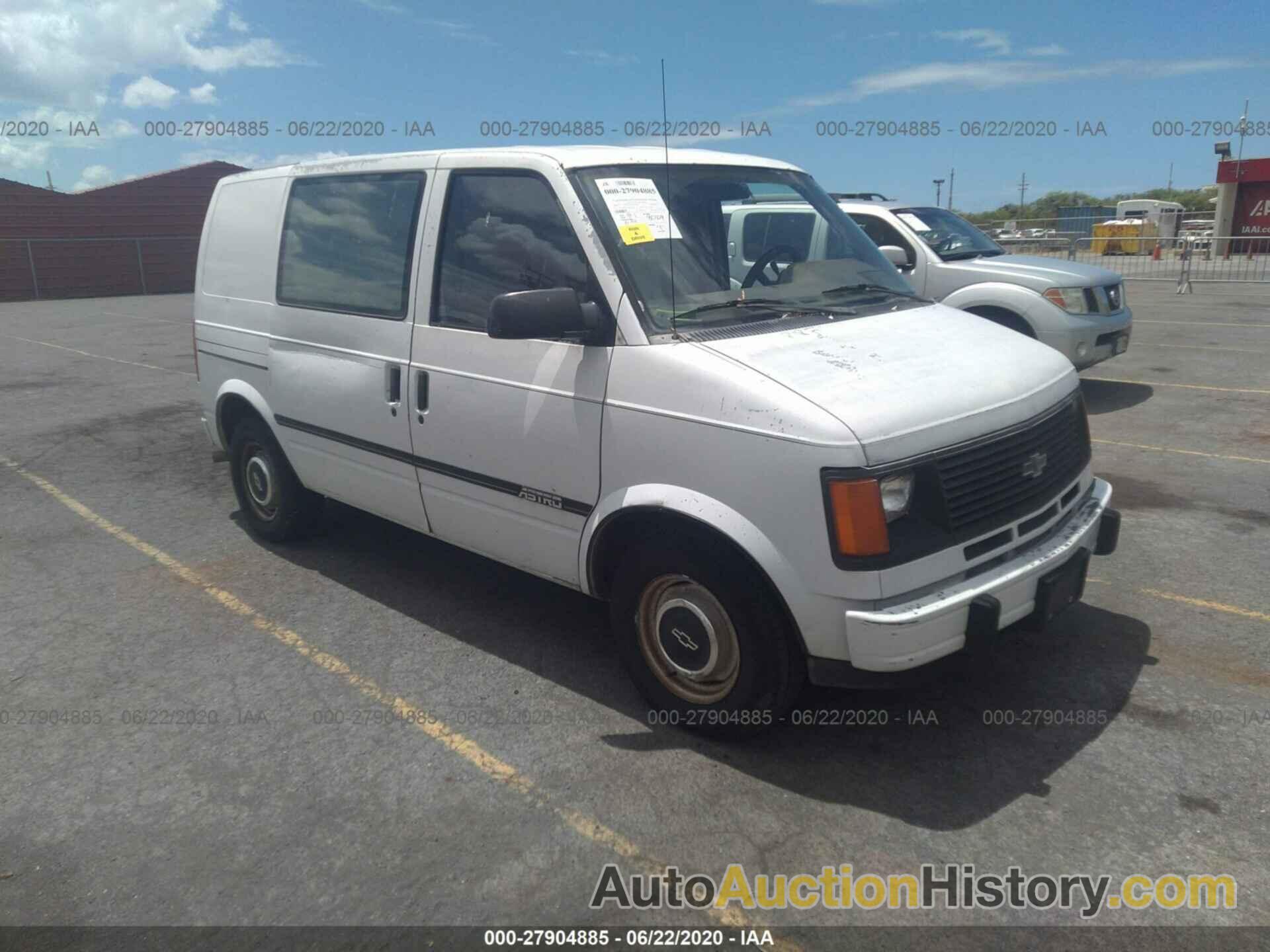 CHEVROLET ASTRO, 1GCDM15Z1NB165585