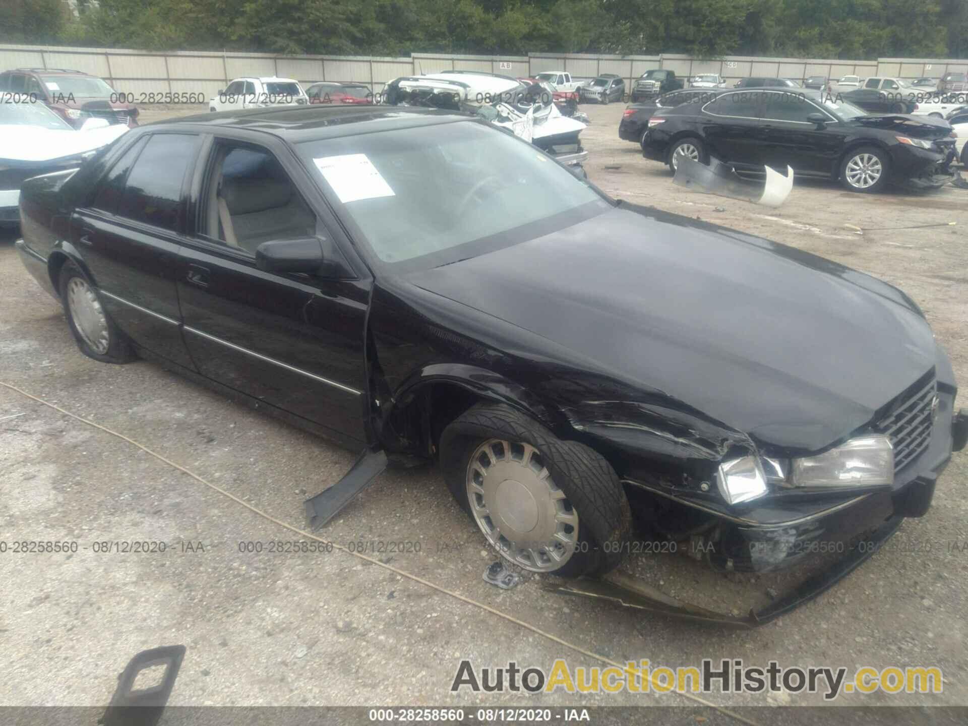 CADILLAC SEVILLE STS, 1G6KY5292RU824830