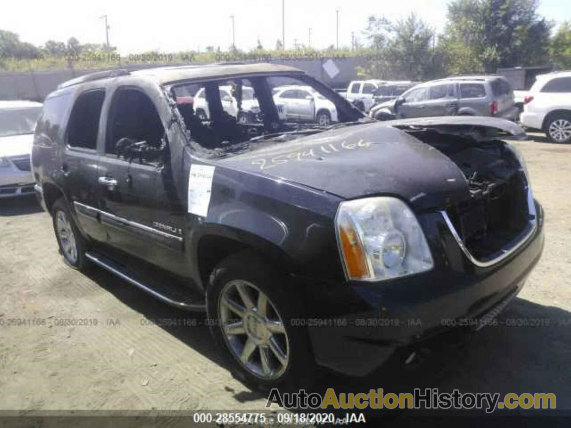 GMC YUKON DENALI, 1GKFK63888J101127