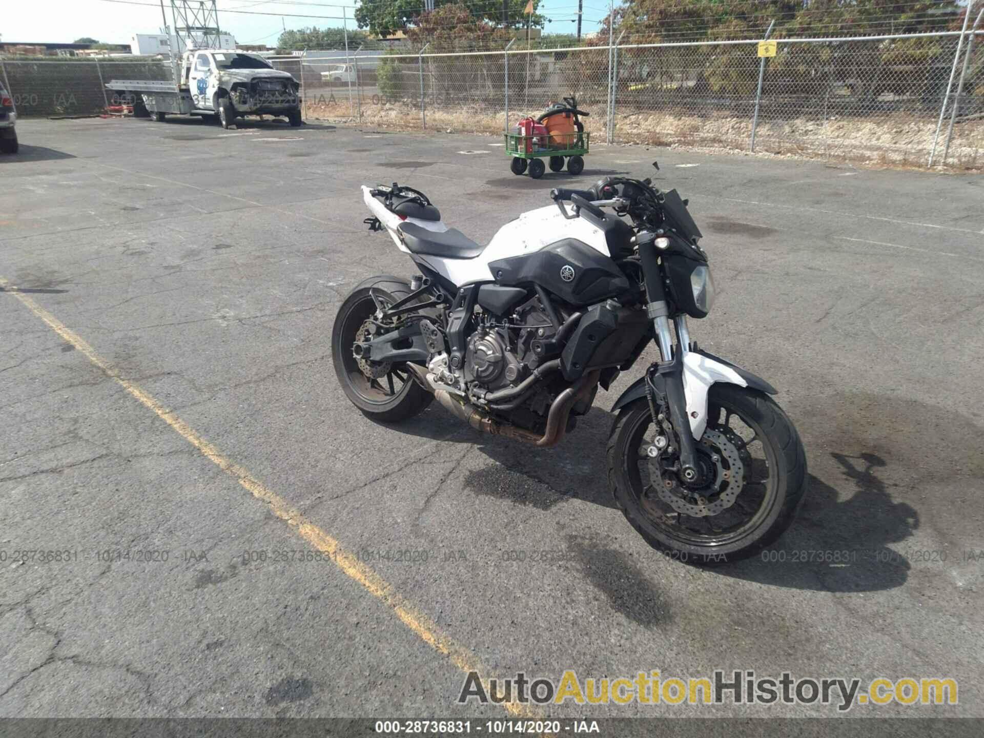 Yamaha FZ07a, JYARM20E8HA000879