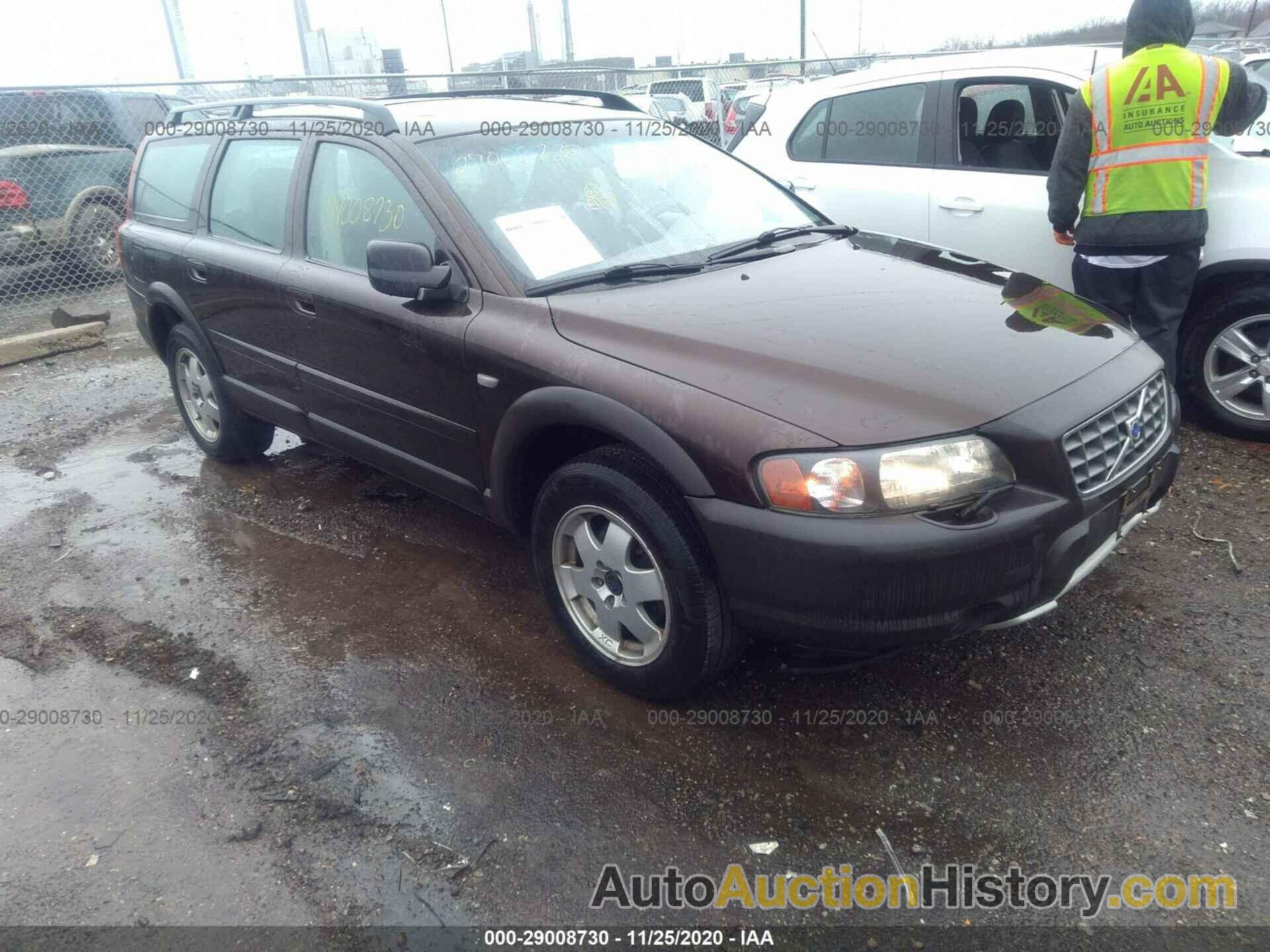 VOLVO V70, YV1SZ58DX21077534