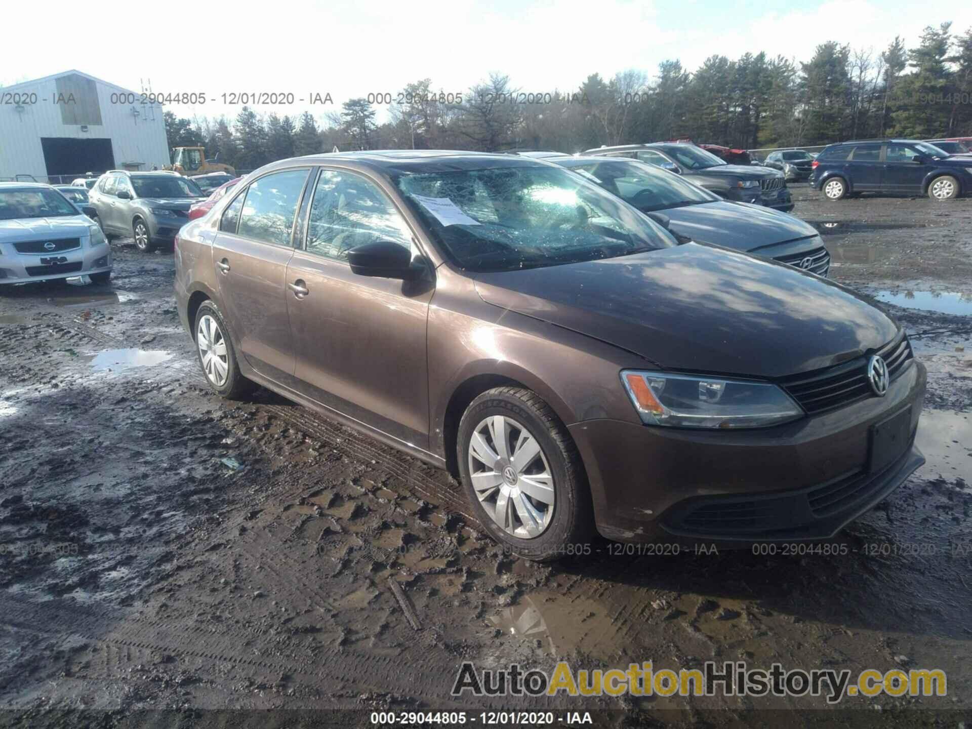 VOLKSWAGEN JETTA SEDAN S W/SUNROOF, 3VW2K7AJ6CM336821