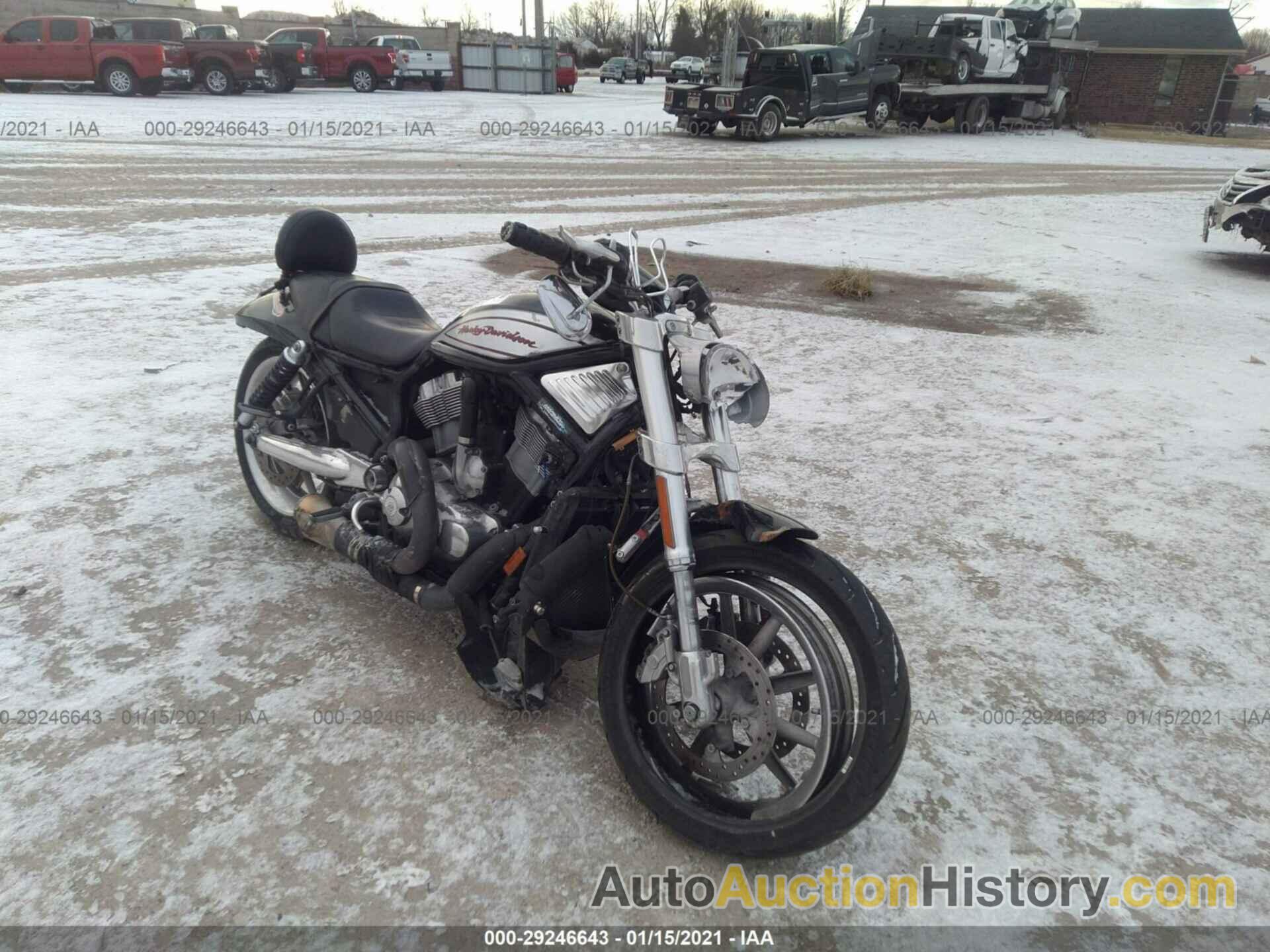 HARLEY-DAVIDSON VRSCR, 1HD1HCZ426K800766