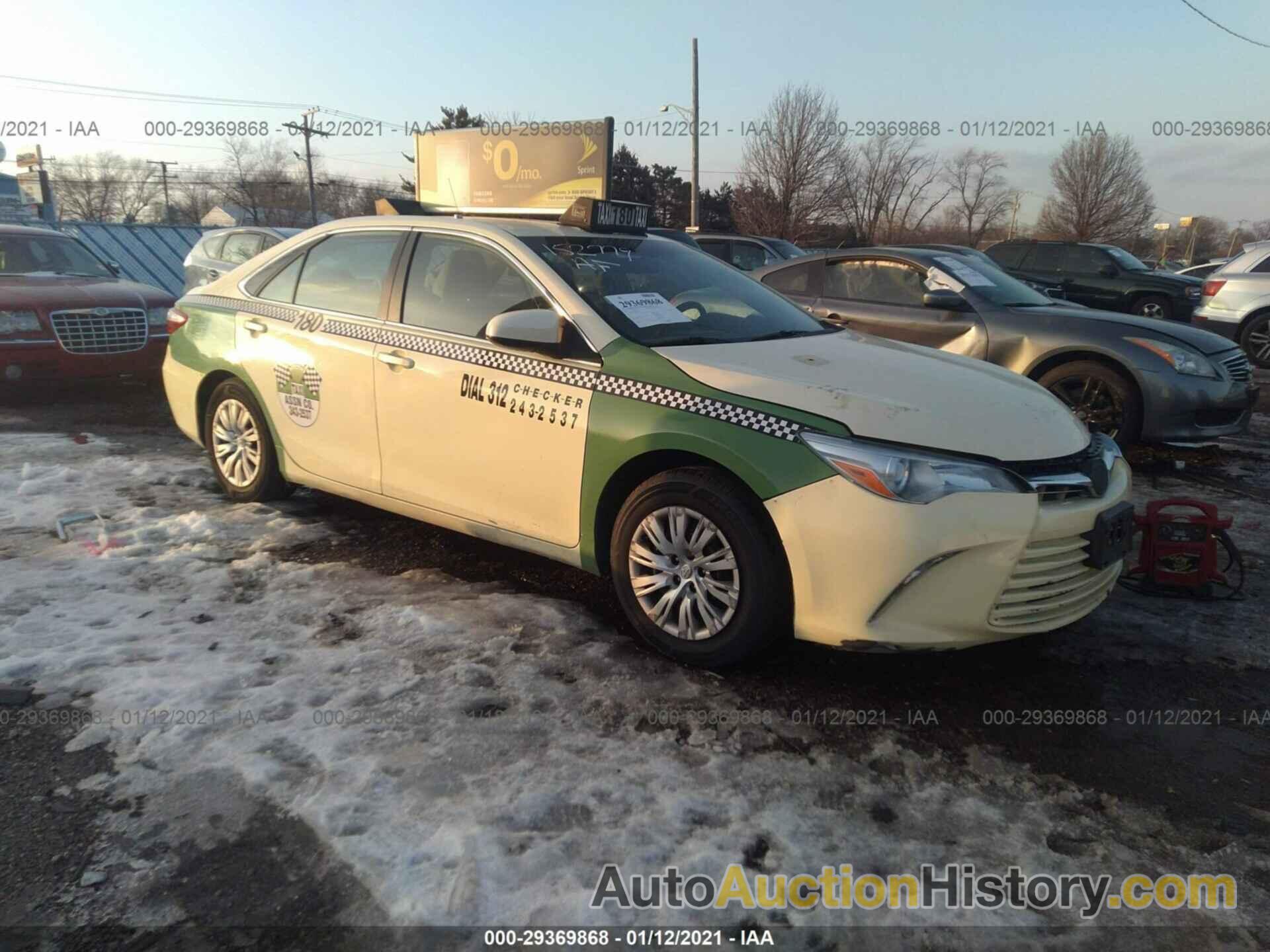 TOYOTA CAMRY HYBRID LE/XLE/SE, 4T1BD1FK1FU152779