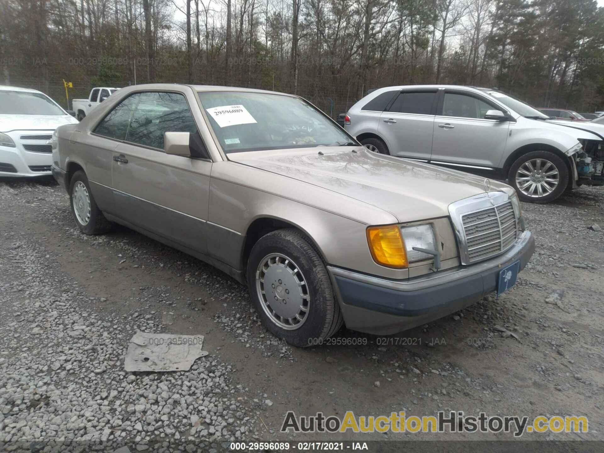 MERCEDES-BENZ 300 CE, WDBEA51D6MB342160