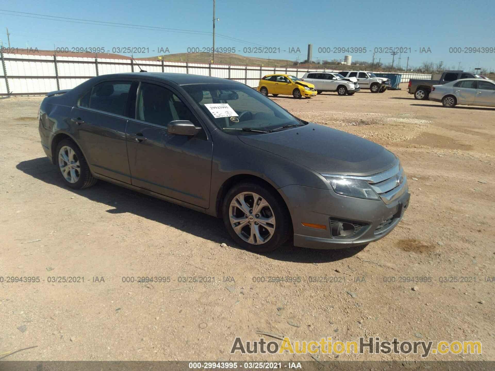 FORD FUSION SE, 3FAHP0HA8CR137208