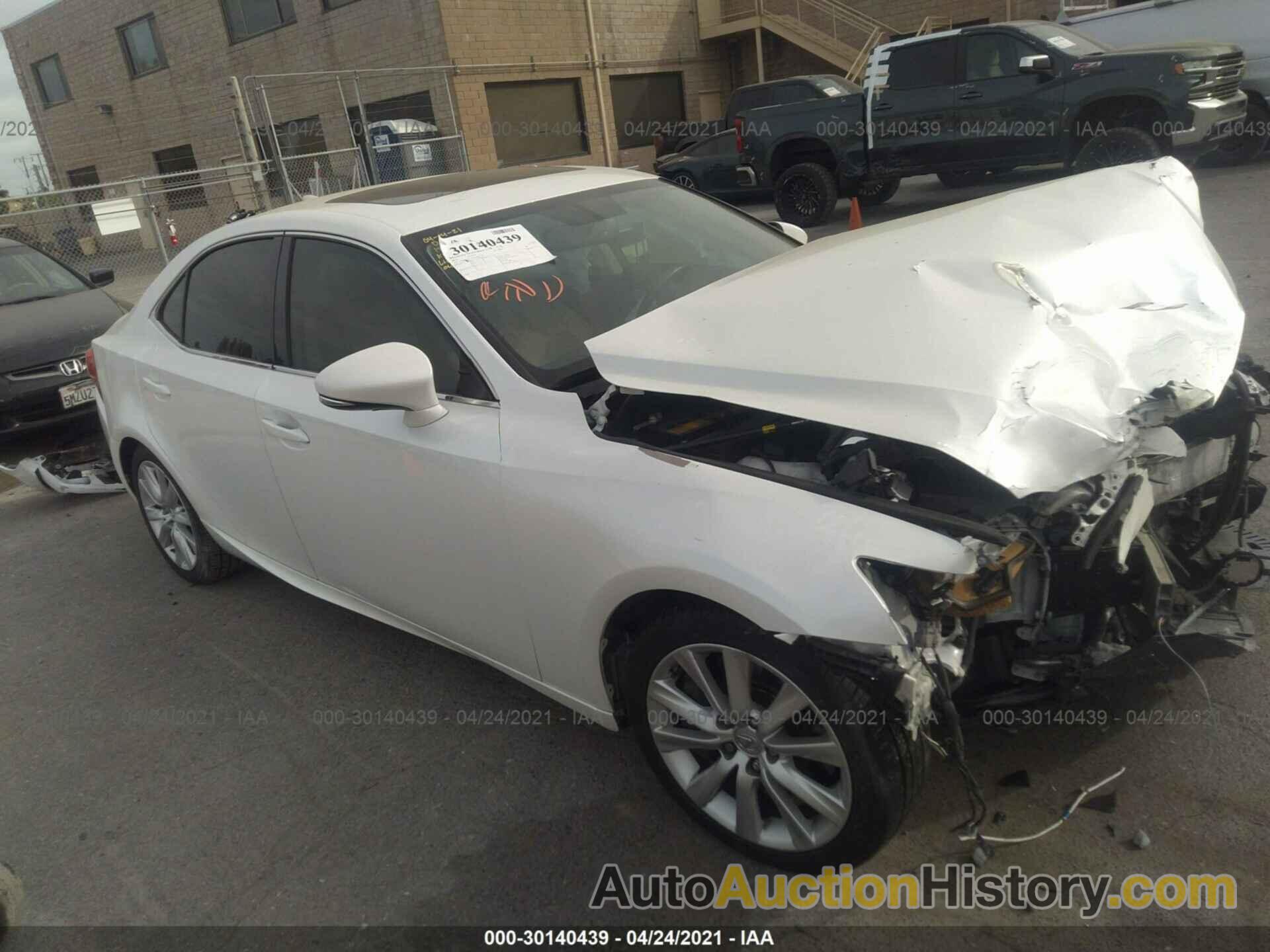 LEXUS IS 200T, JTHBA1D21G5032328