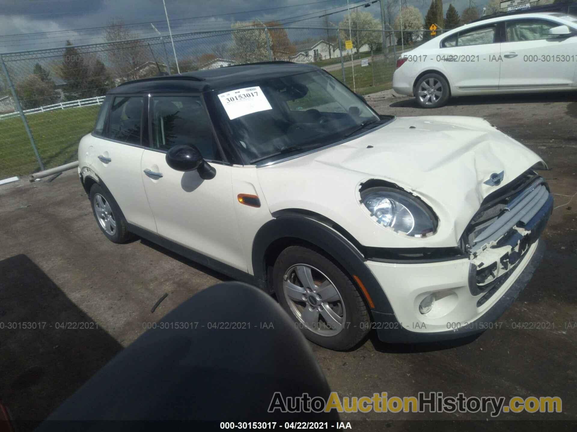 MINI COOPER HARDTOP 4 DOOR, WMWXS5C5XFT833838