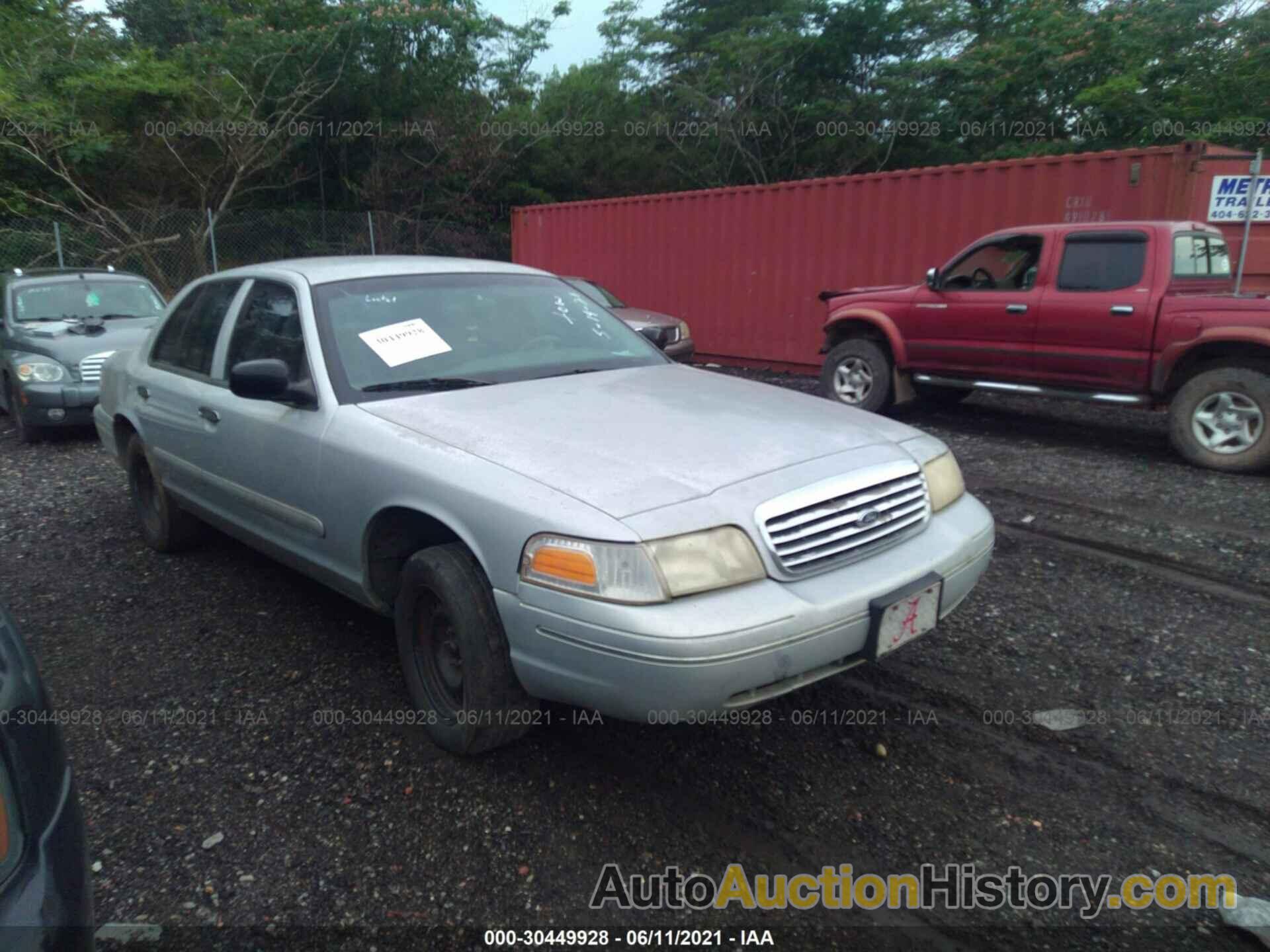 FORD CROWN VICTORIA POLICE PKG, 2FAFP71W8WX152089