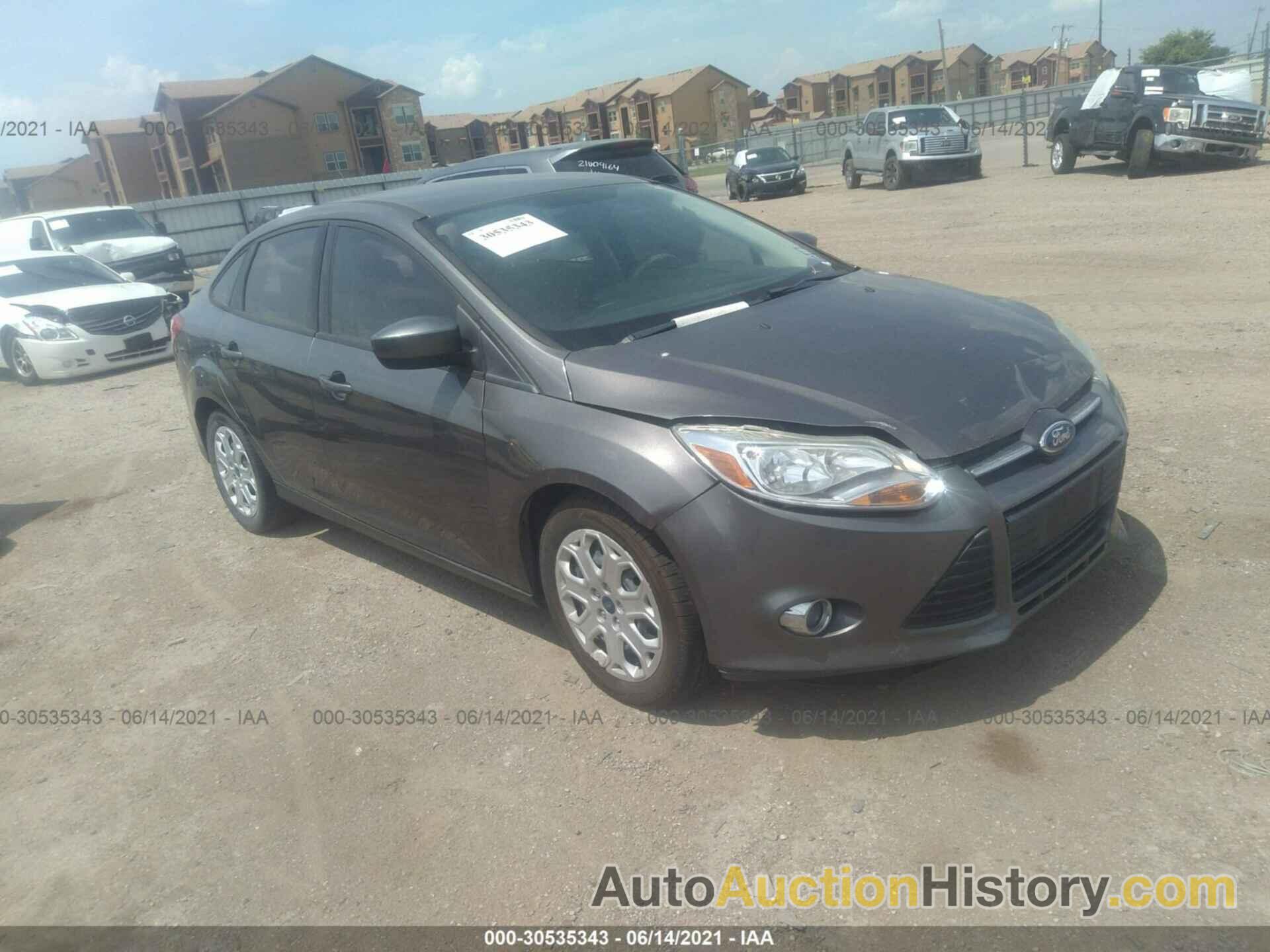 FORD FOCUS SE, 1FAHP3F22CL234920