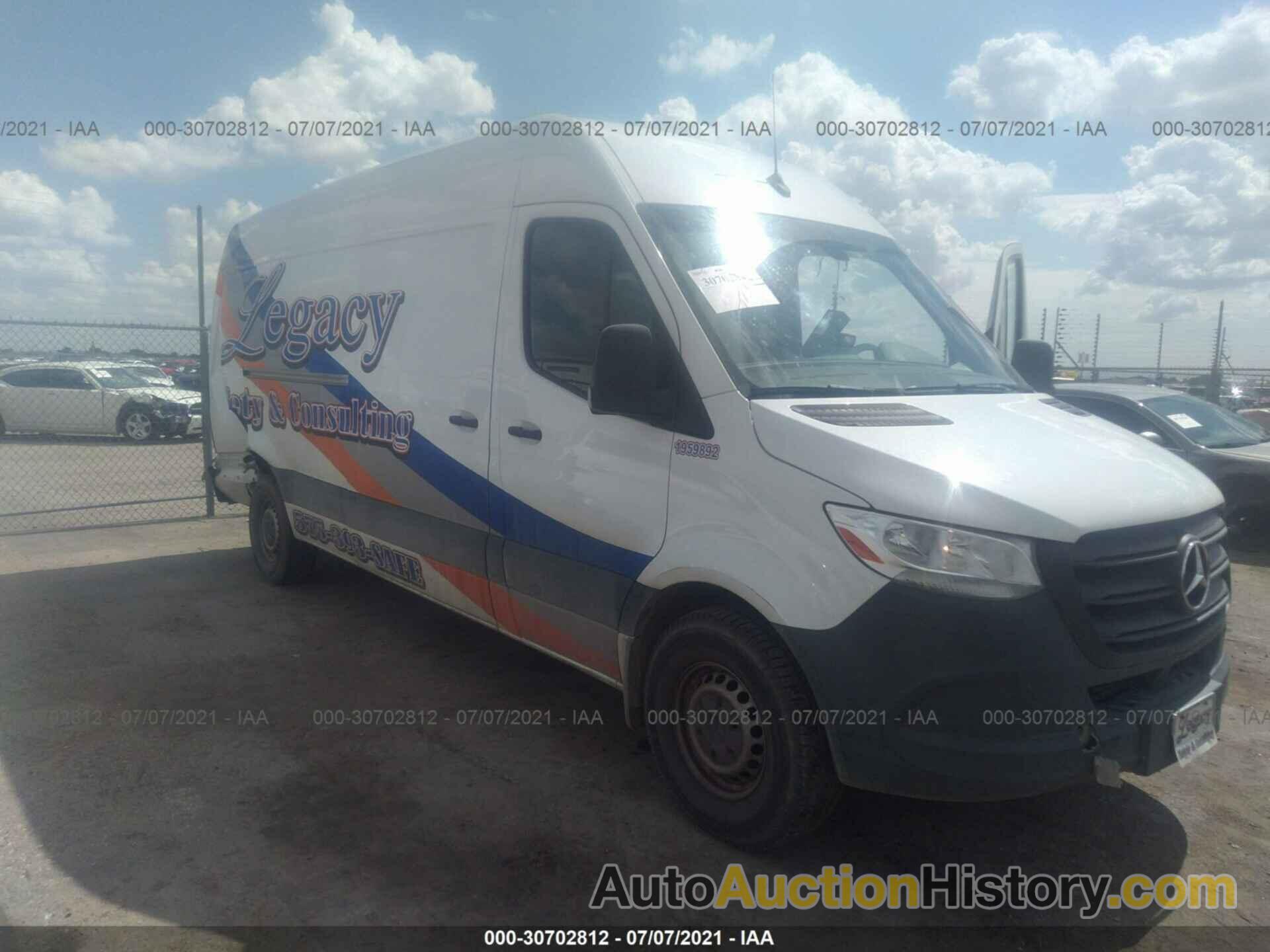 MERCEDES-BENZ SPRINTER CARGO VAN, WD3PF1CD7KP059892