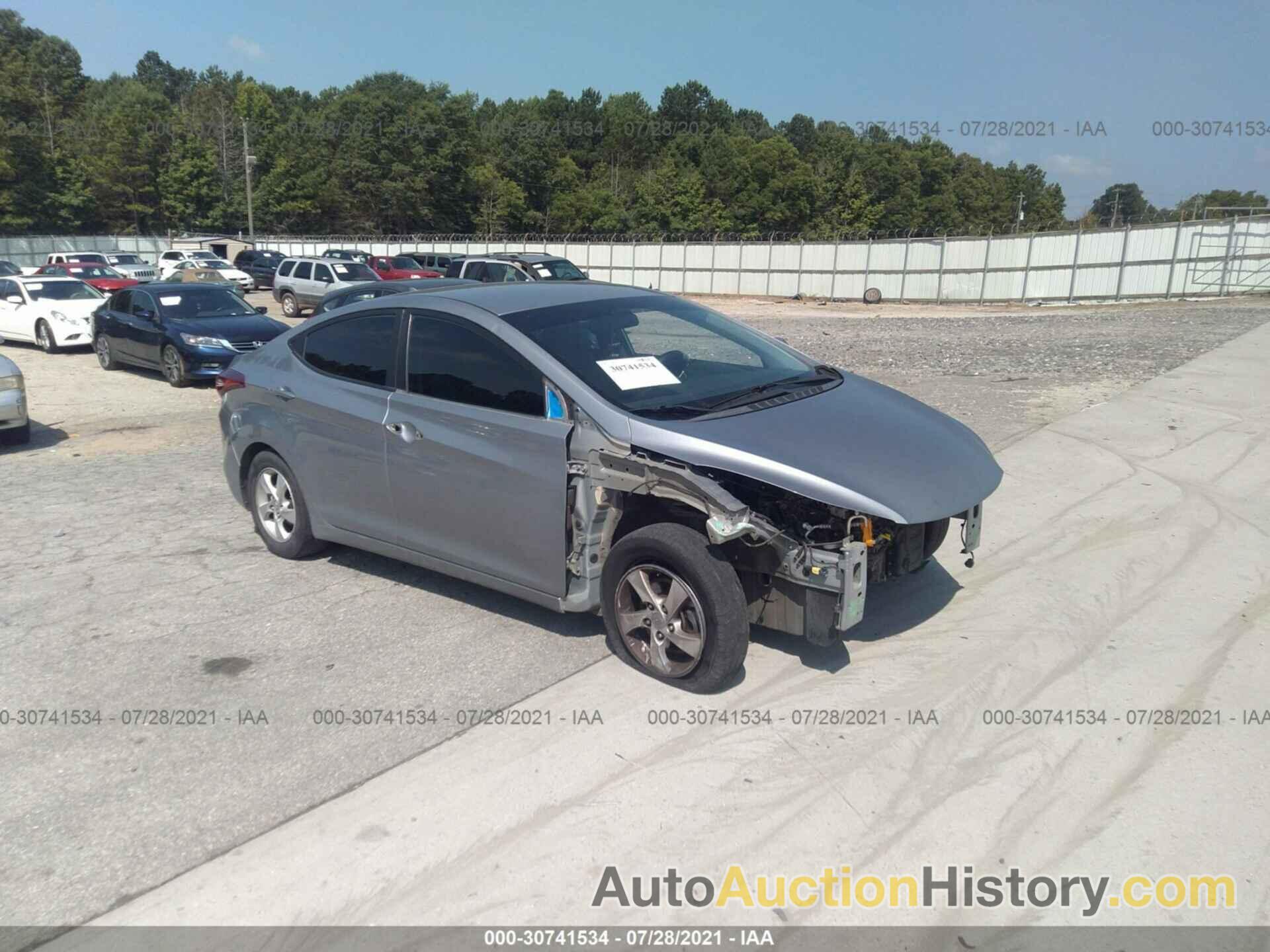 HYUNDAI ELANTRA SE, 5NPDH4AE4FH590405