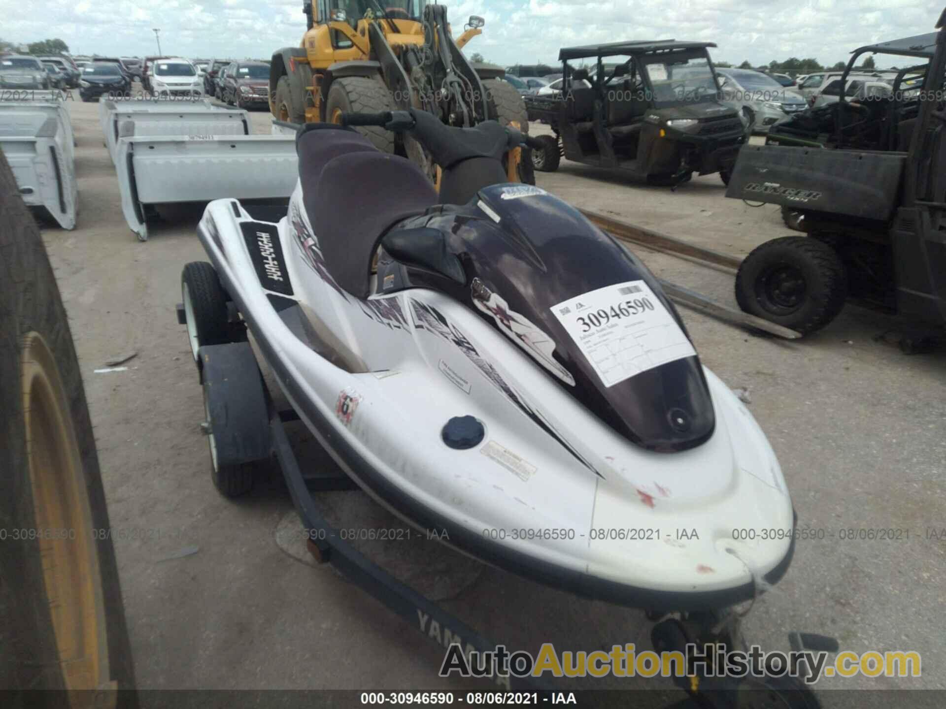 YAMAHA WAVERUNNER, B201003106675