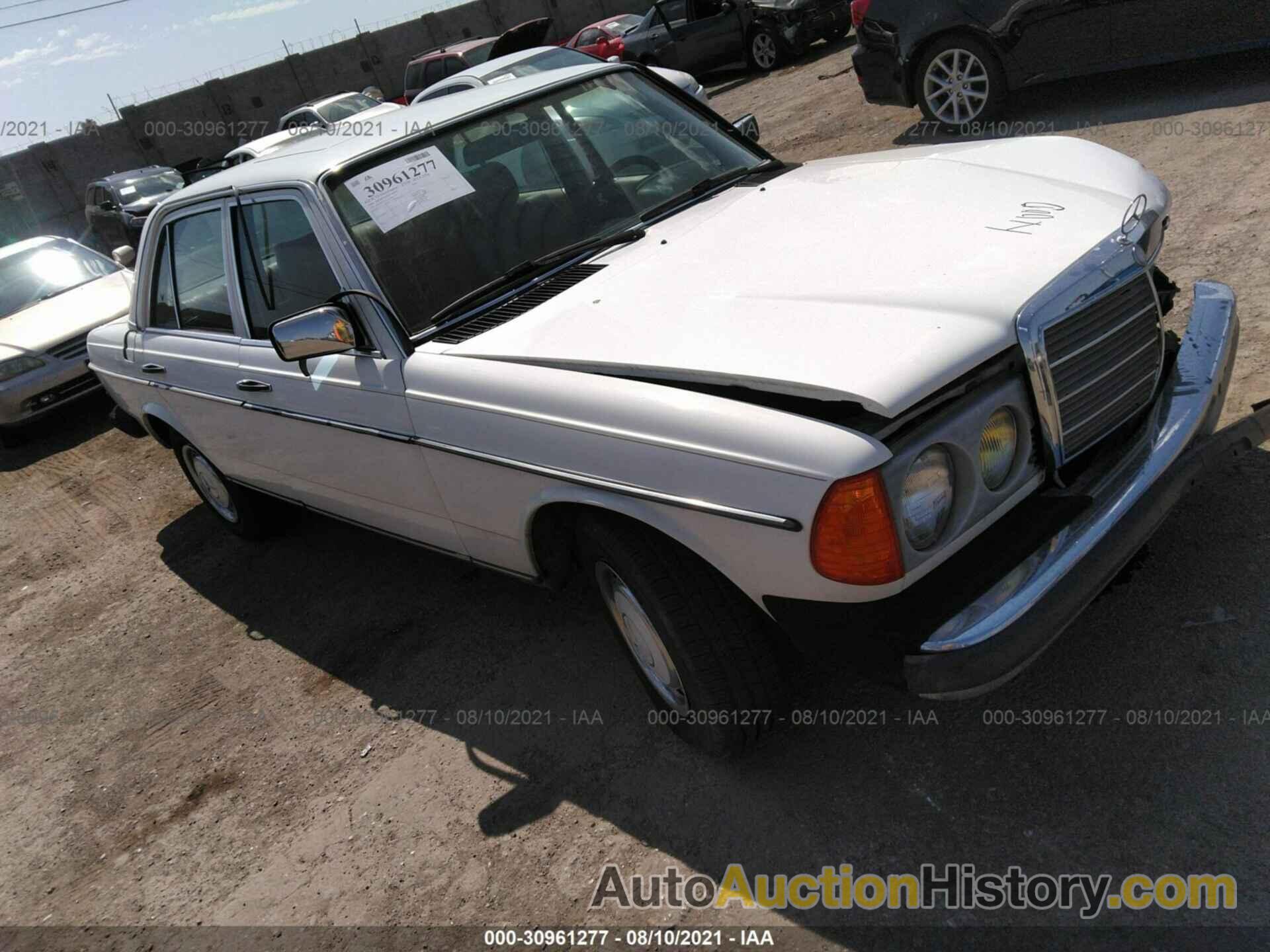 MERCEDES-BENZ 240 D, WDBAB23AXDB374459