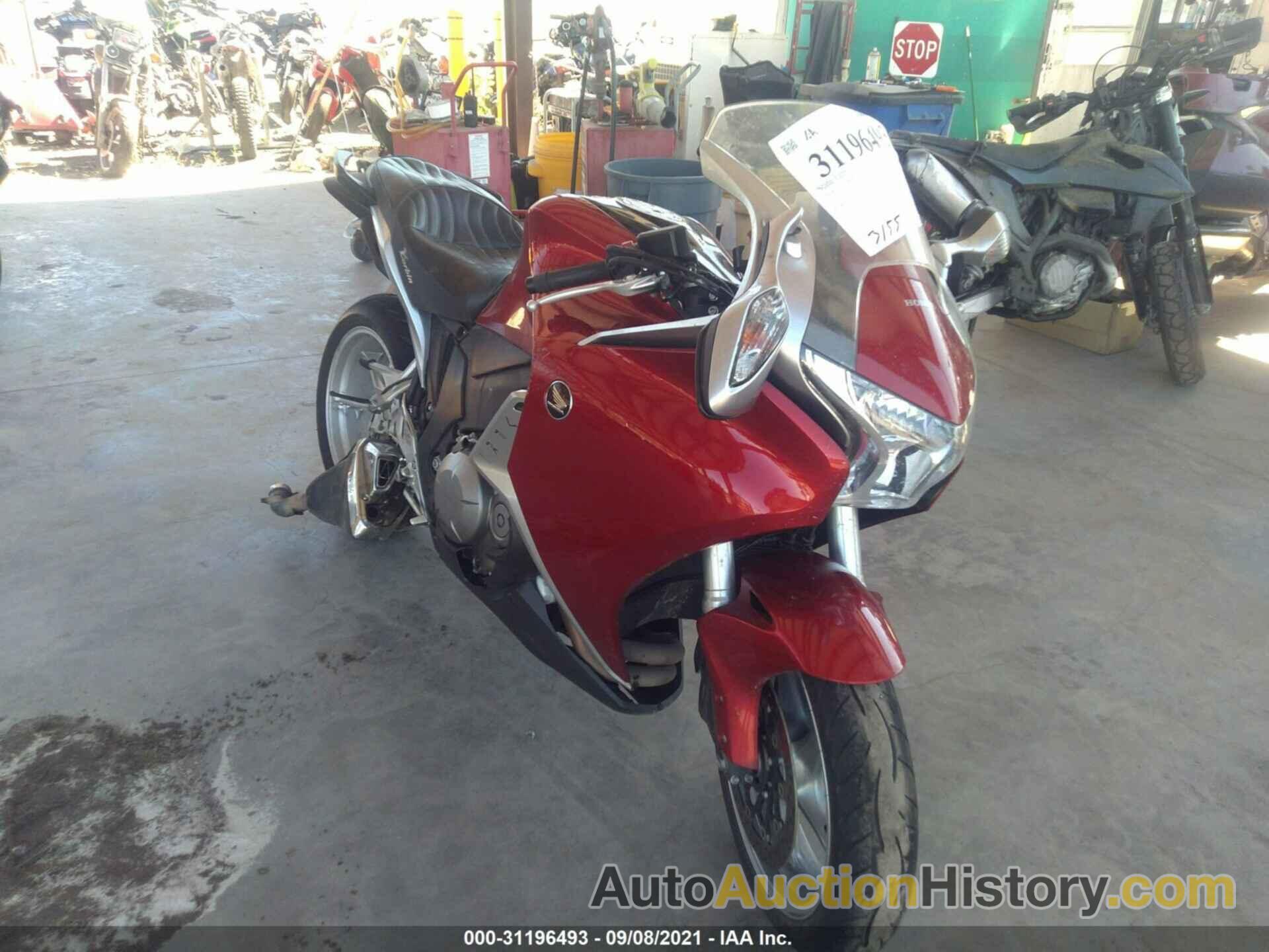 HONDA VFR1200 F, JH2SC6310AK000889