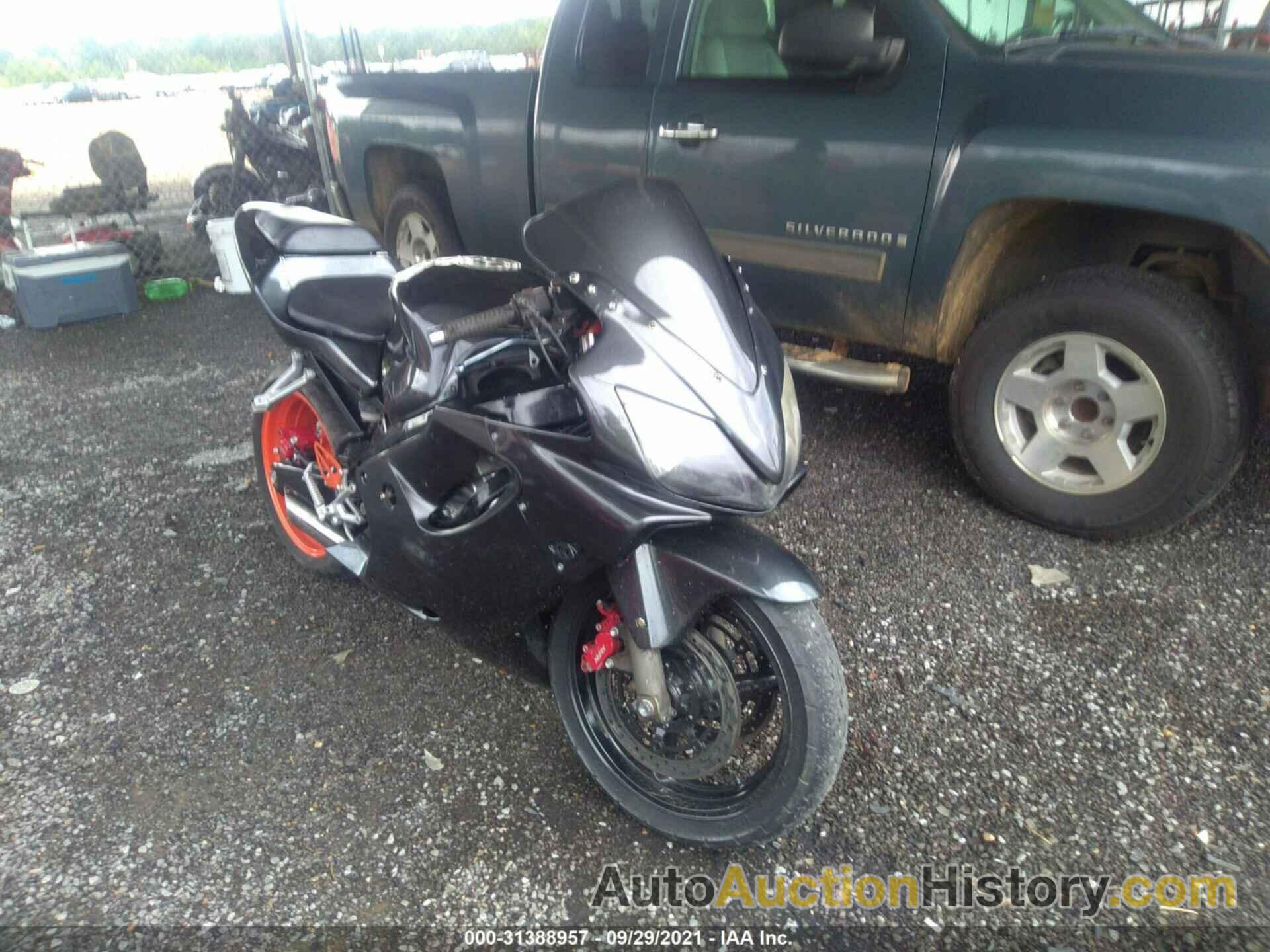 HONDA CBR600 F4, JH2PC35092M305998