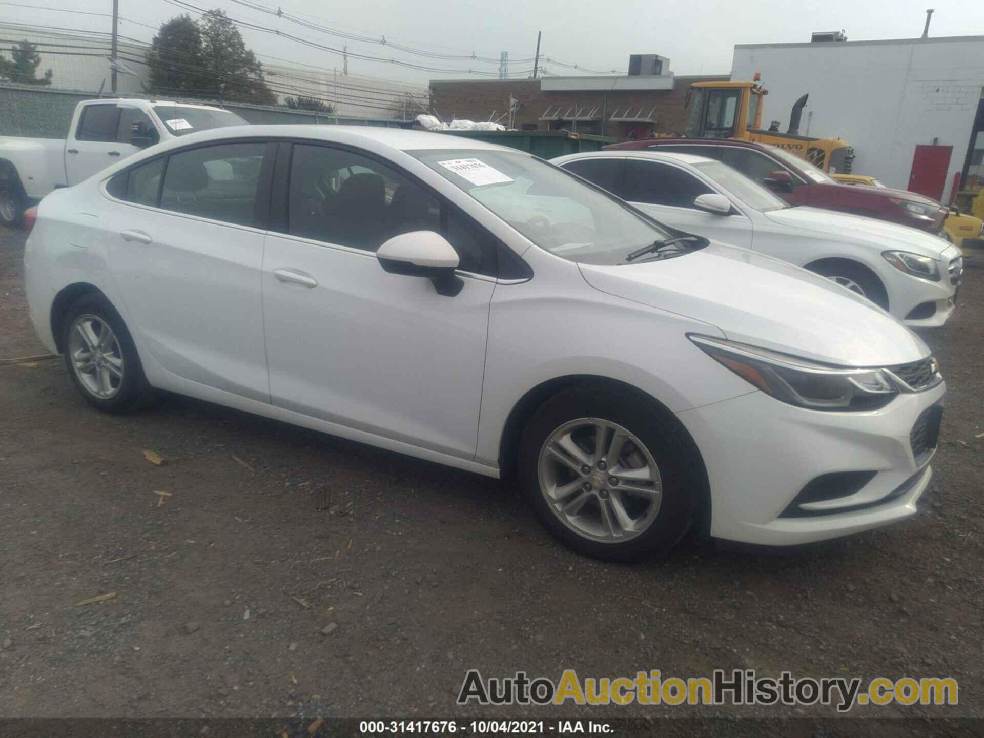 CHEVROLET CRUZE LT, 1G1BE5SM0J7112550