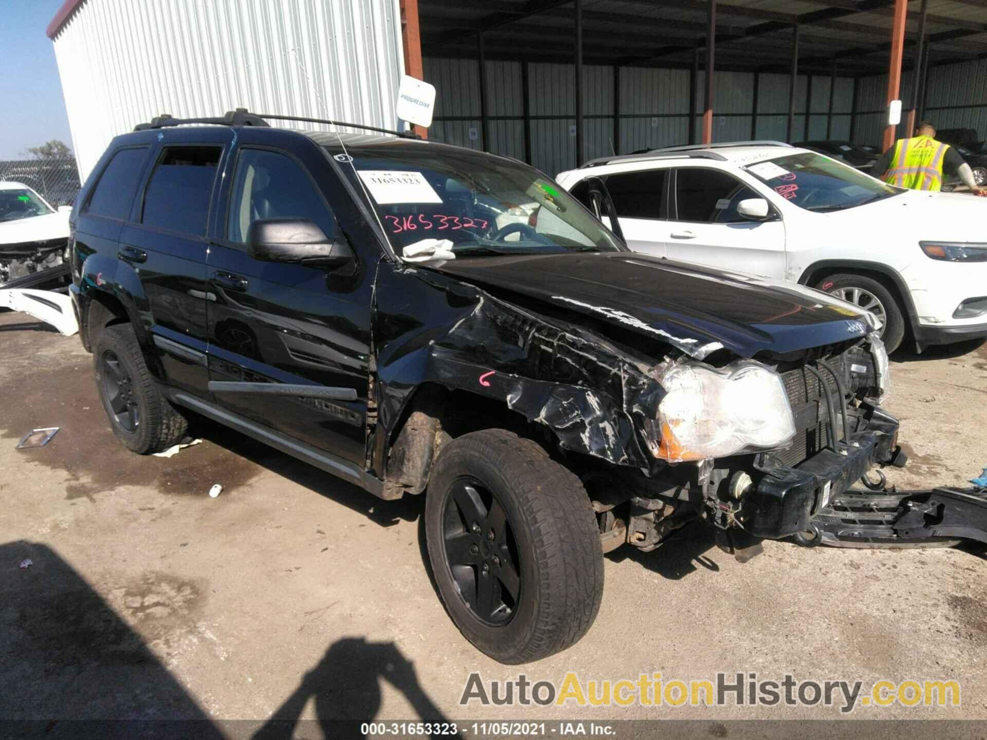 JEEP GRAND CHEROKEE LAREDO, 1J8HR48P99C552747