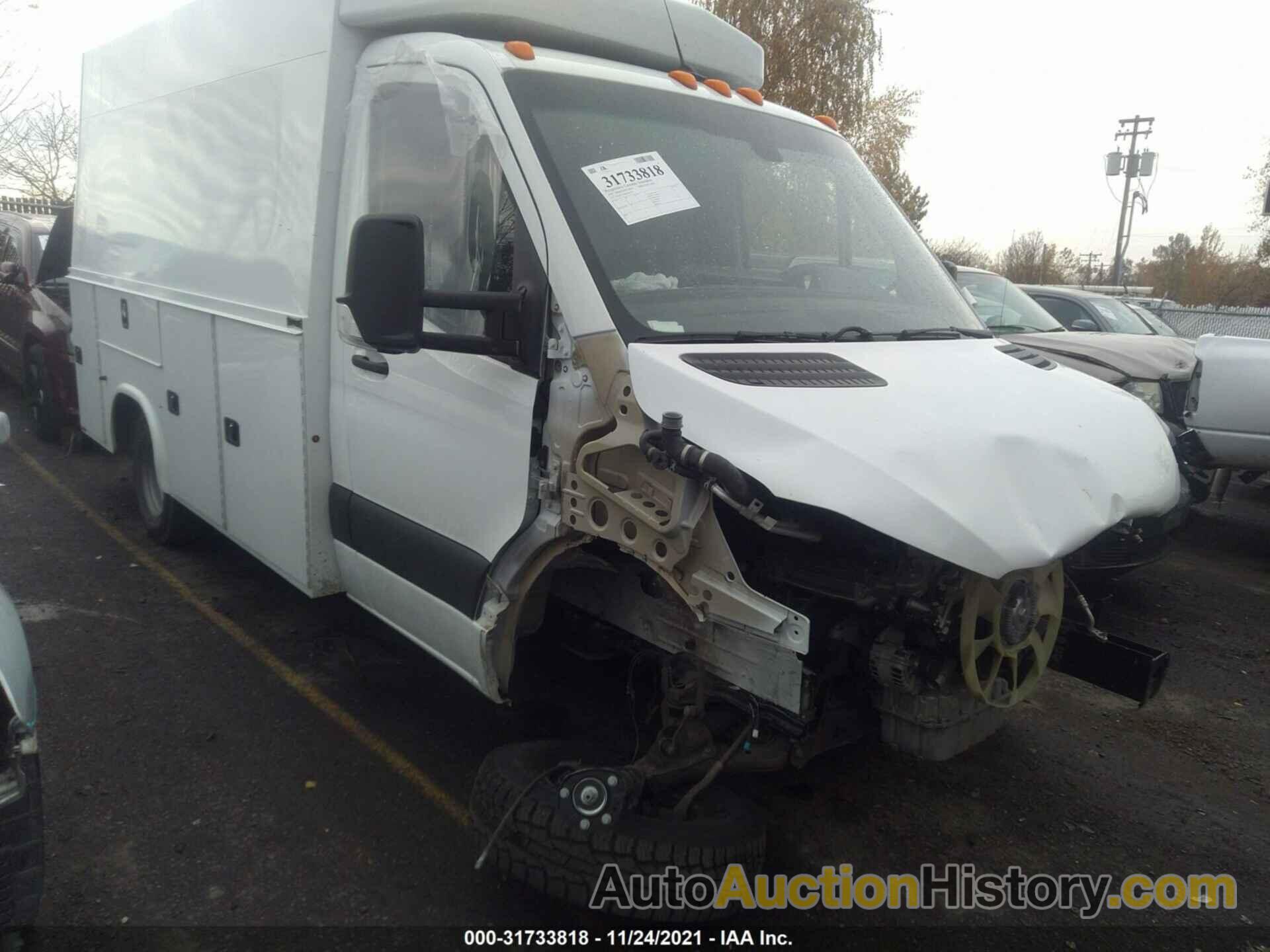 MERCEDES-BENZ SPRINTER CAB CHASSIS, WDAPF3CD8KN034175