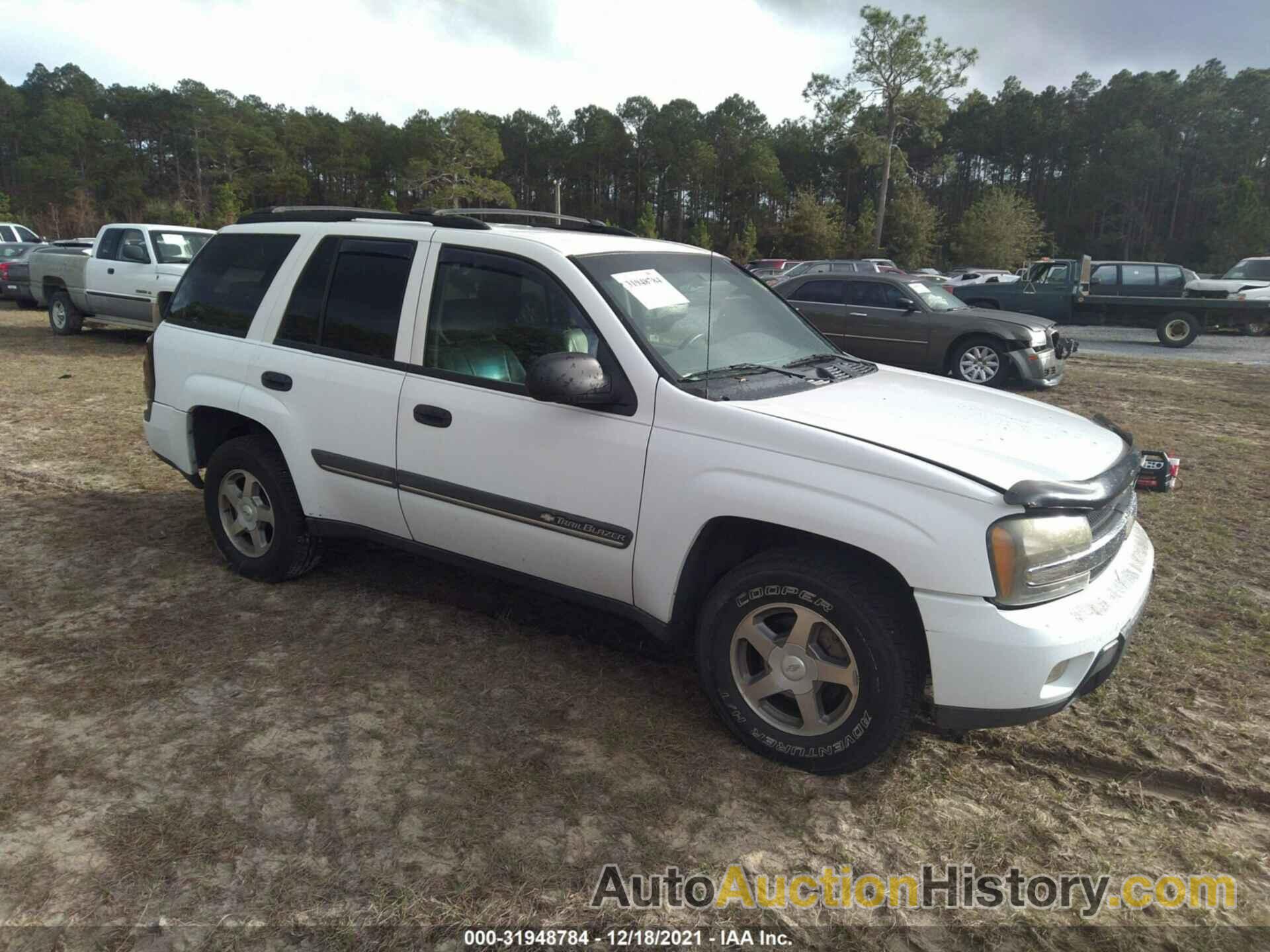 CHEVROLET TRAILBLAZER LT, 1GNDS13SX22481470