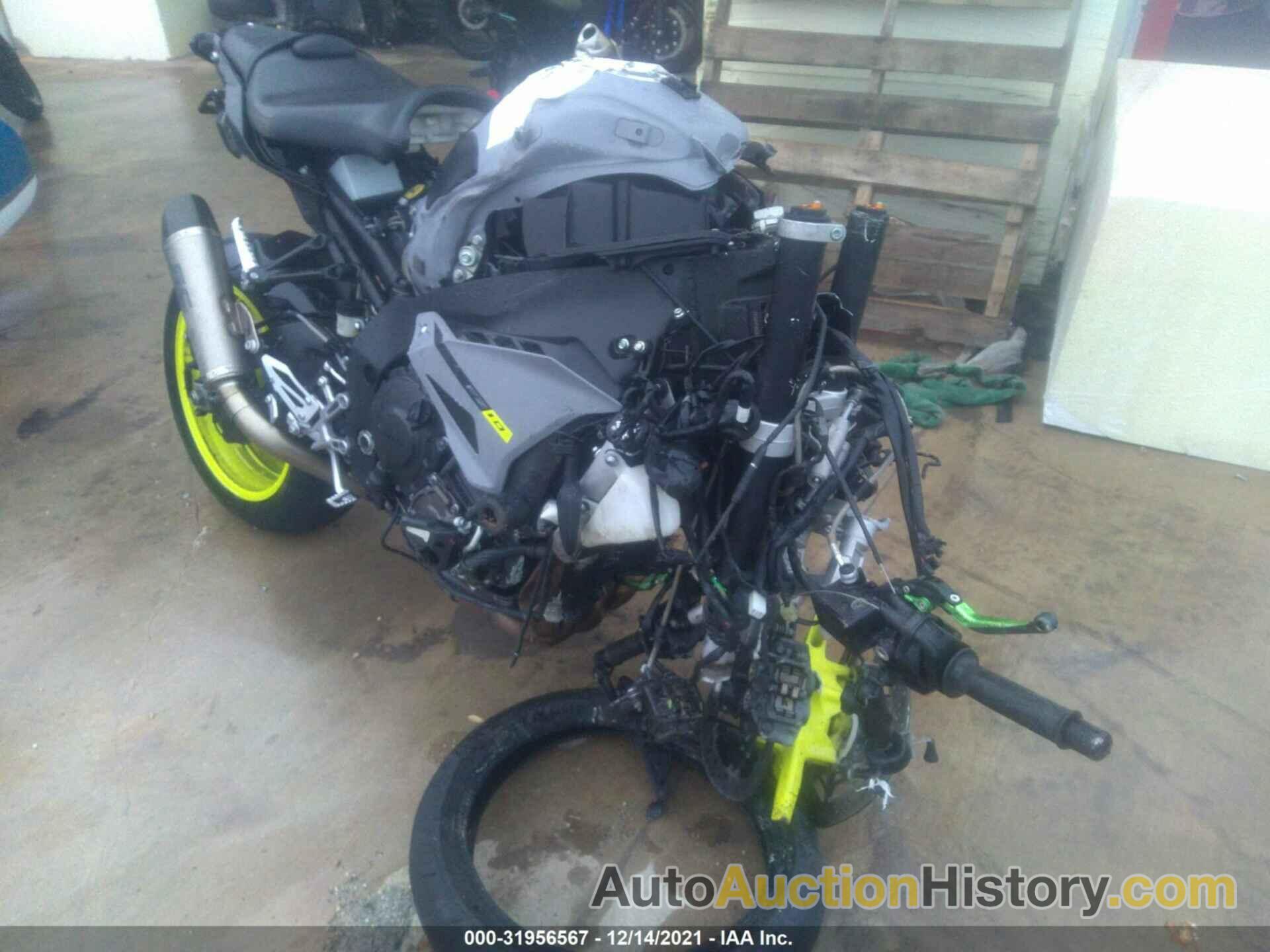 YAMAHA FZ10, JYARN48EXHA000881