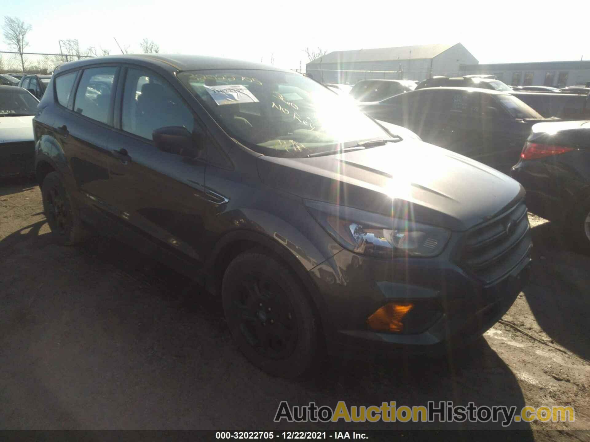 FORD ESCAPE S, 1FMCU0F79JUC46282