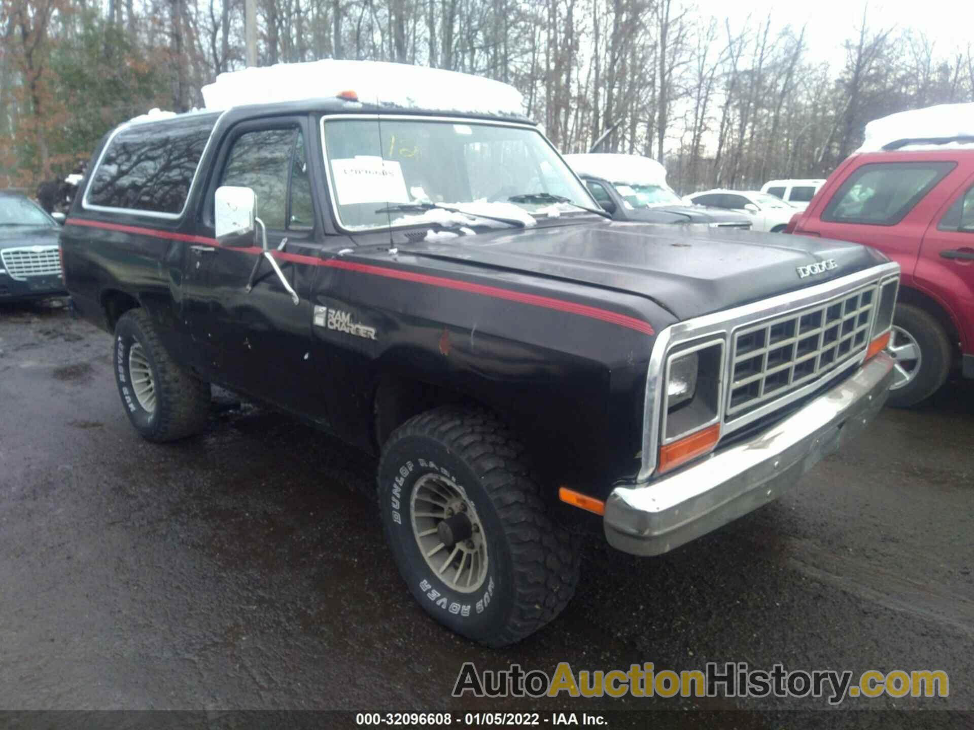 DODGE RAMCHARGER AW-100, 1B4GW12T4FS640250