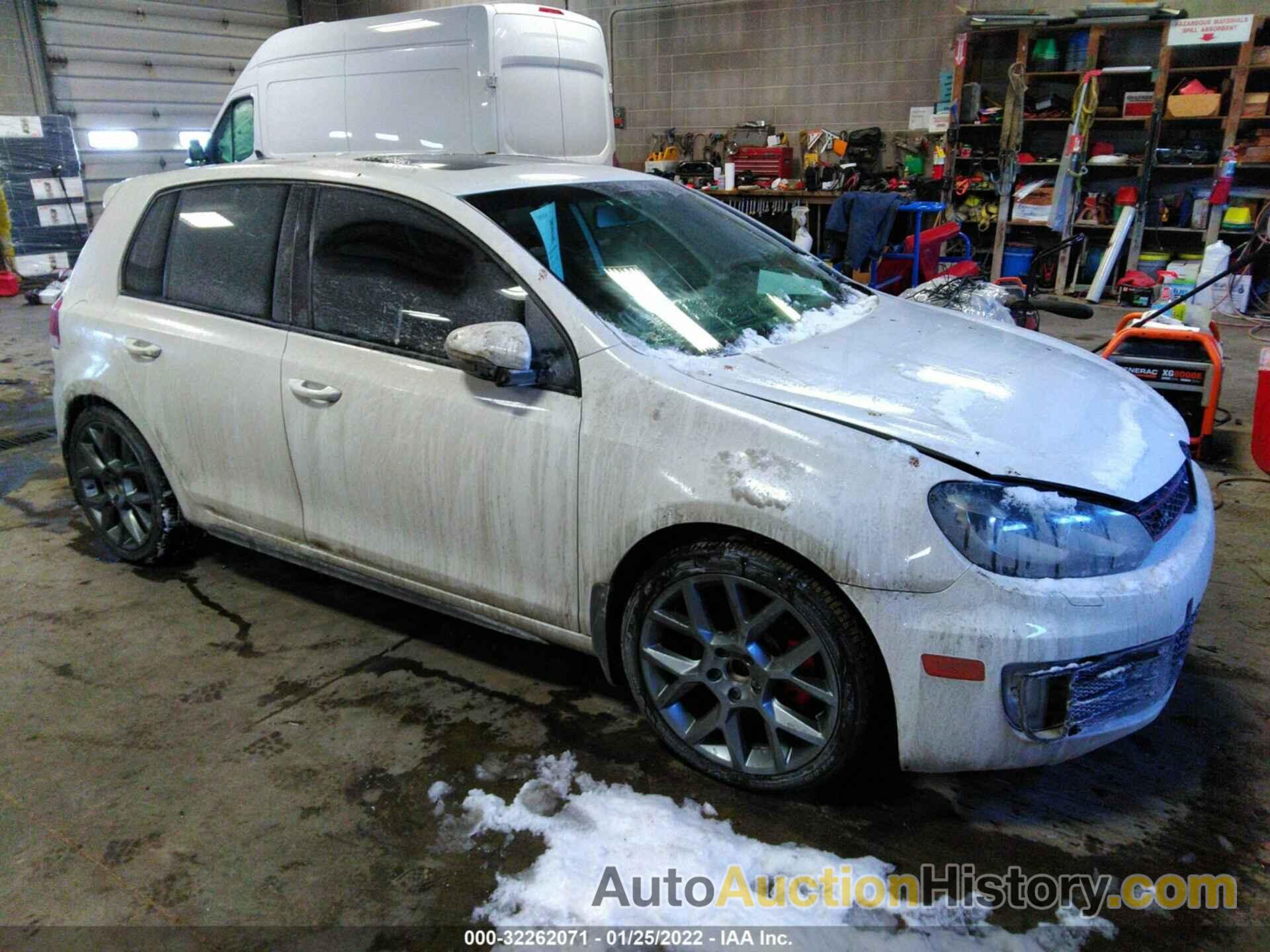 VOLKSWAGEN GTI DRIVER'S EDITION, WVWHD7AJ2DW131635