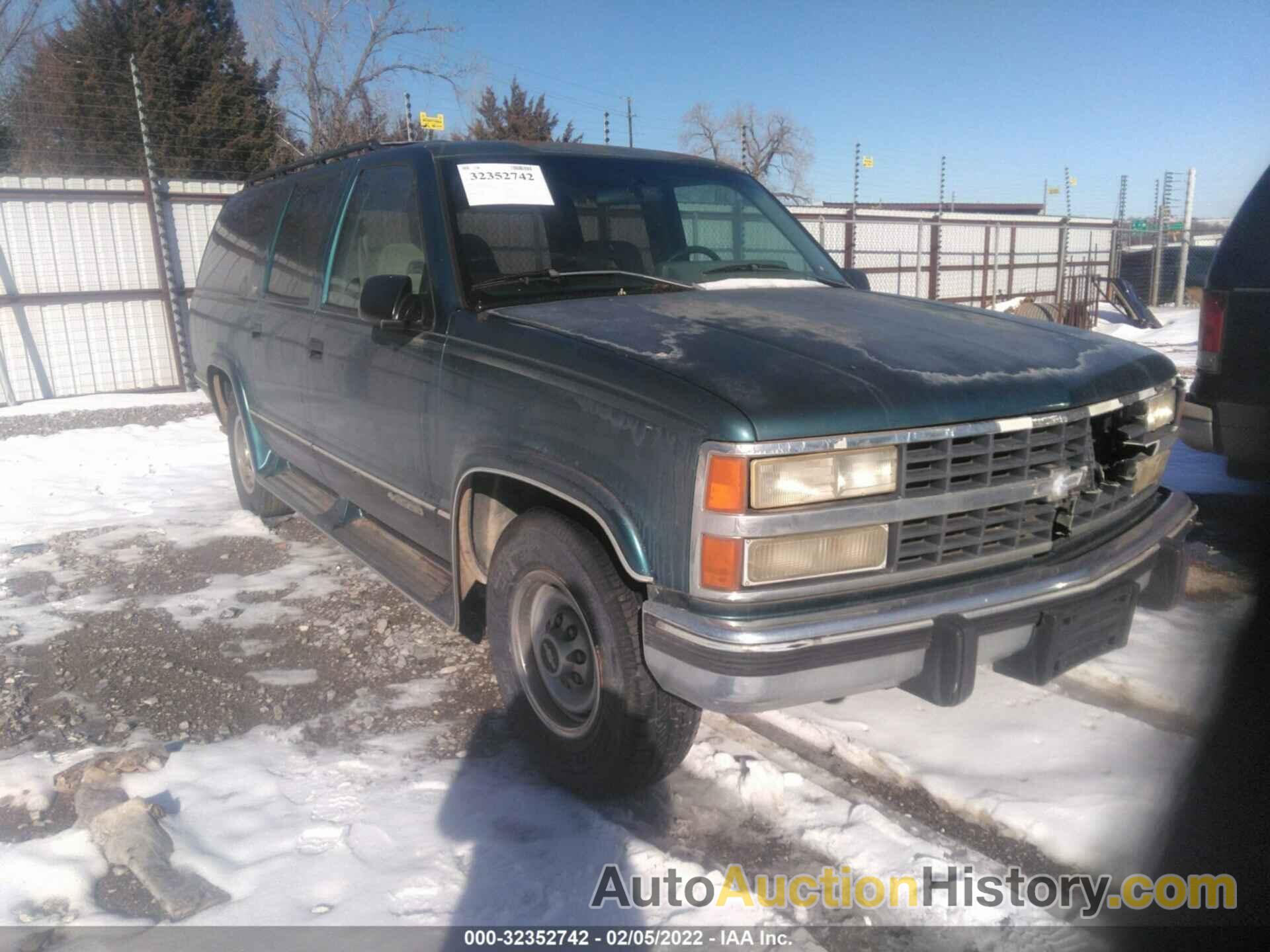 CHEVROLET SUBURBAN C2500, 1GNGC26N1PJ345747