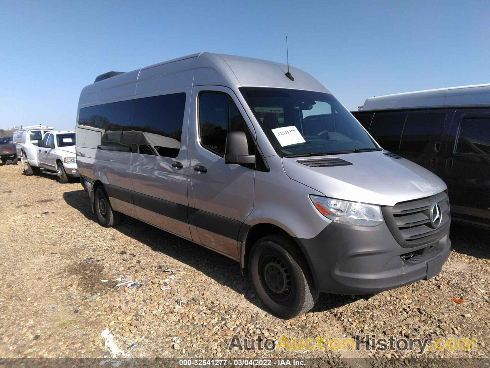 MERCEDES-BENZ SPRINTER PASSENGER VAN, WDZPF1ED3KT012739