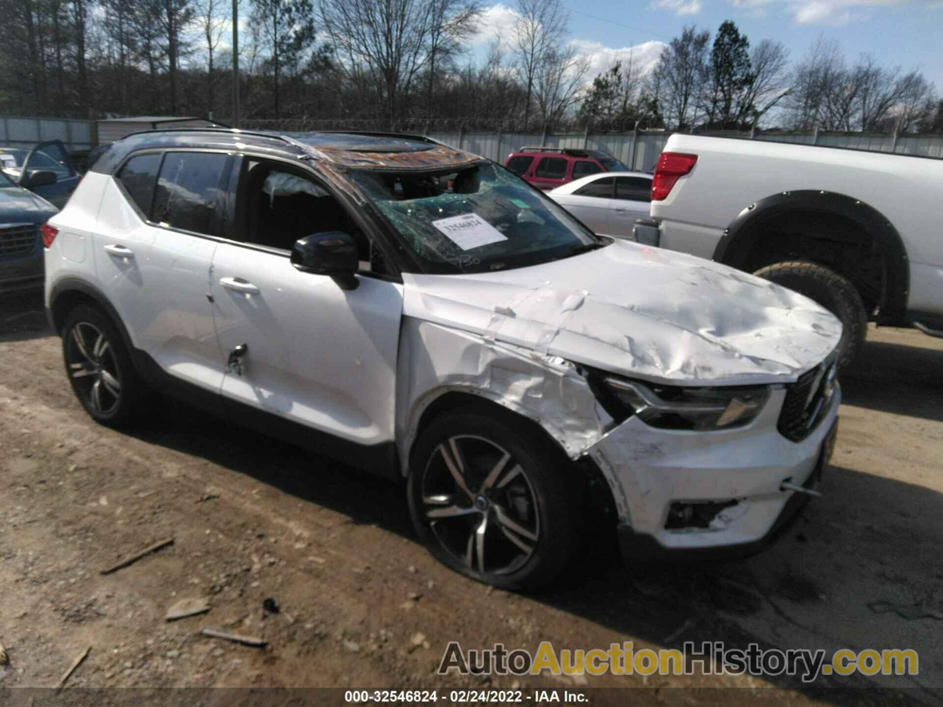 VOLVO XC40 R-DESIGN, YV4162UM5M2577433