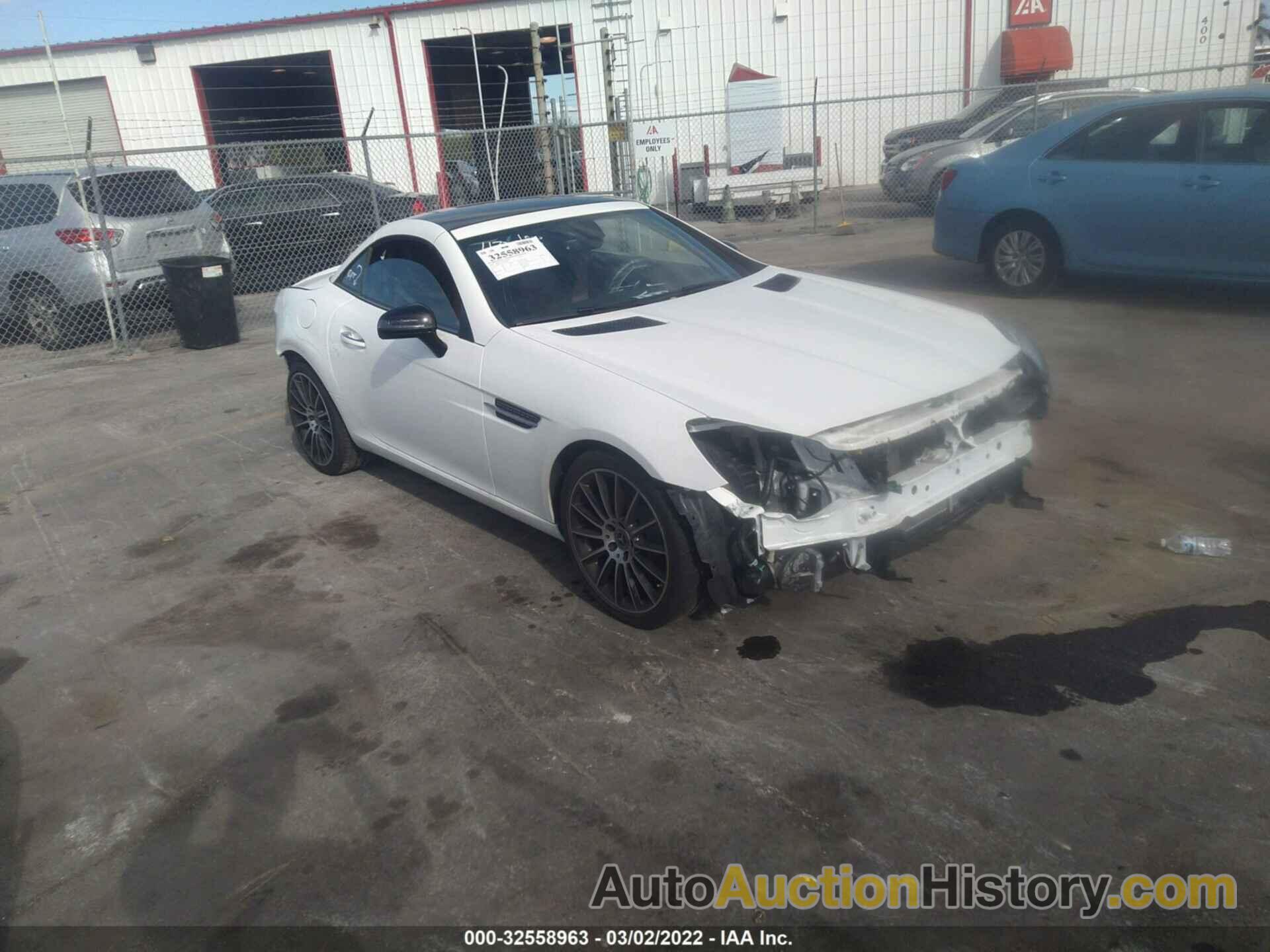 MERCEDES-BENZ SLC SLC 300, WDDPK3JA3JF151582