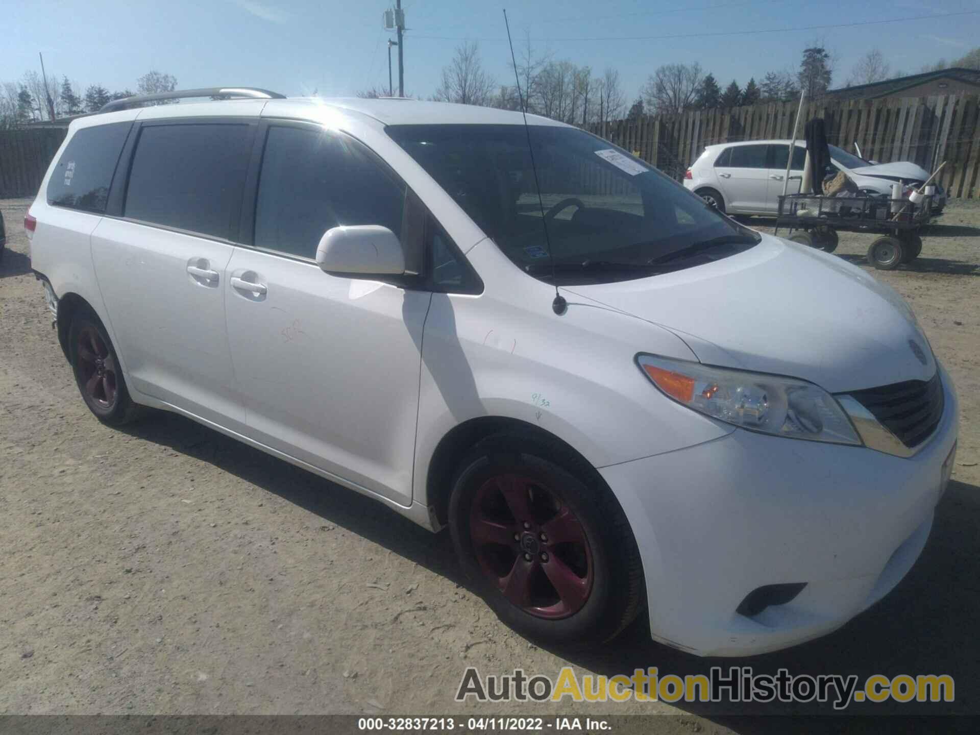 TOYOTA SIENNA LE, 5TDKK3DC8ES481080