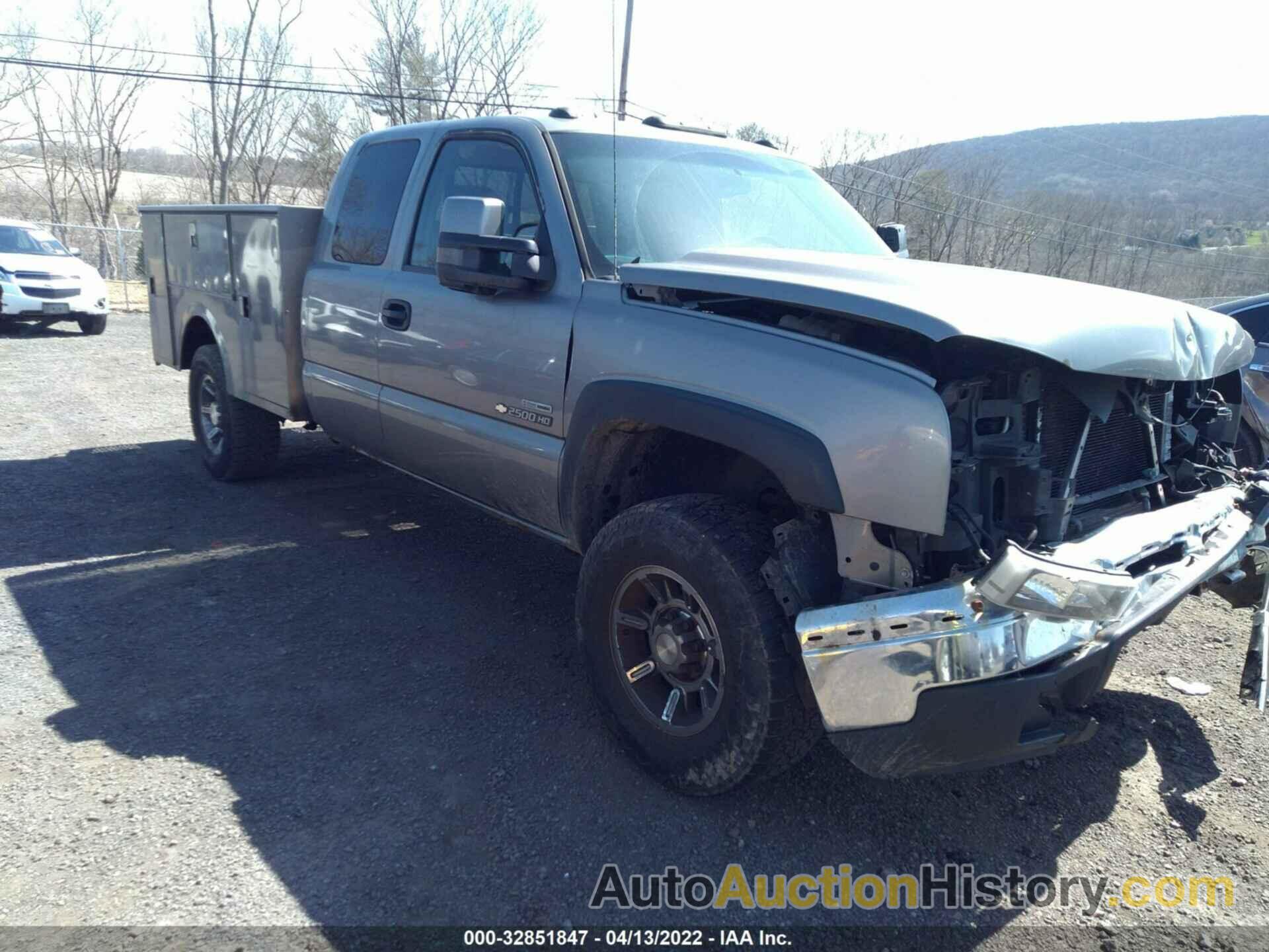 CHEVROLET SILVERADO 2500HD LS, 1GCHK29D06E195575