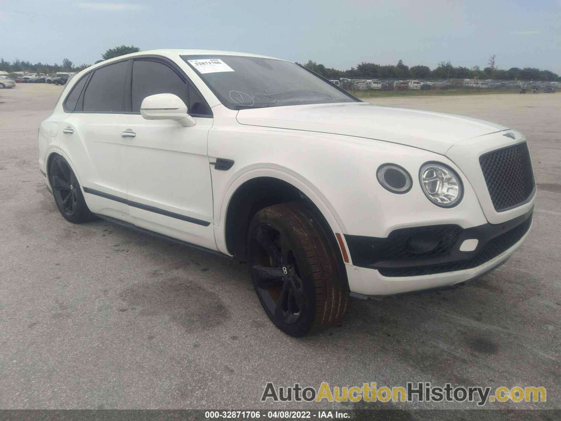 BENTLEY BENTAYGA W12 SIGNATURE, SJAAC2ZV5JC018467