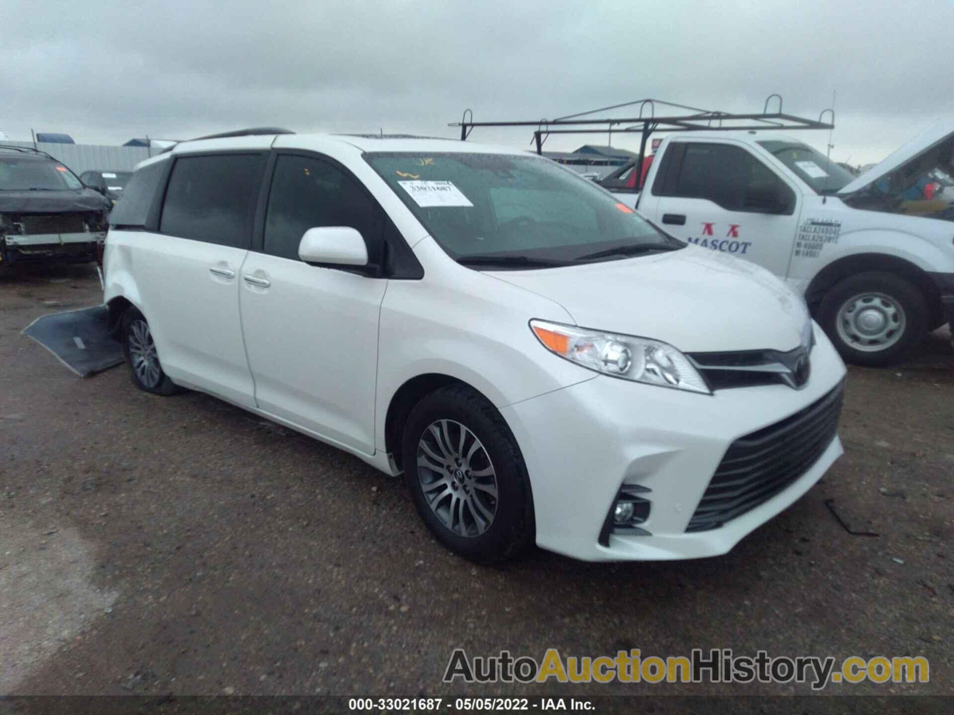 TOYOTA SIENNA XLE, 5TDYZ3DCXKS981775