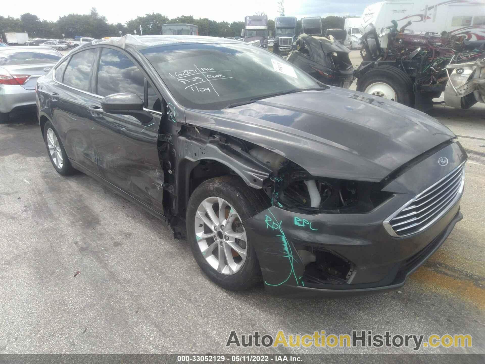 FORD FUSION SE, 3FA6P0HD6KR107897