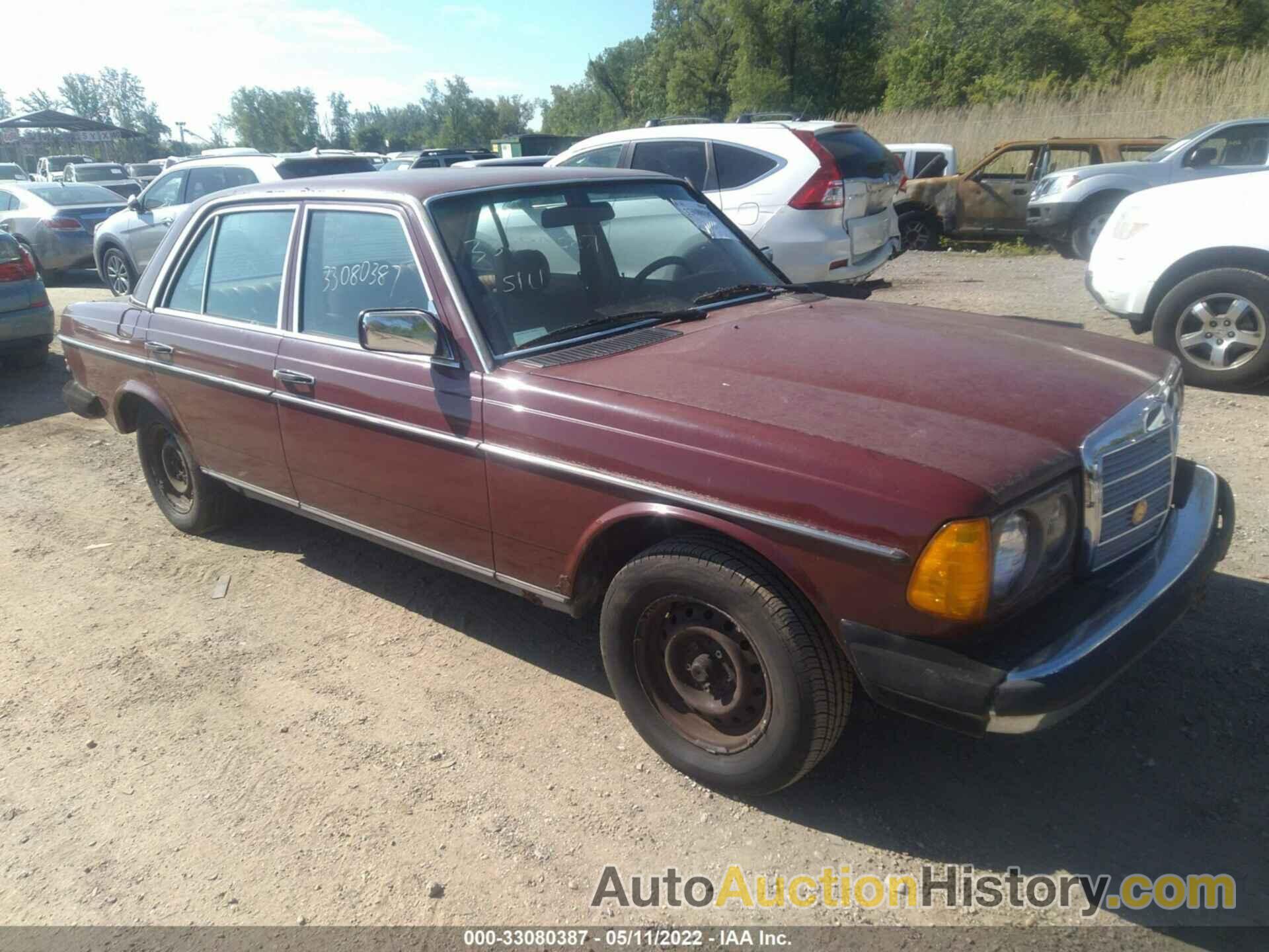 MERCEDES-BENZ 240 D, WDBAB23A4DB409528