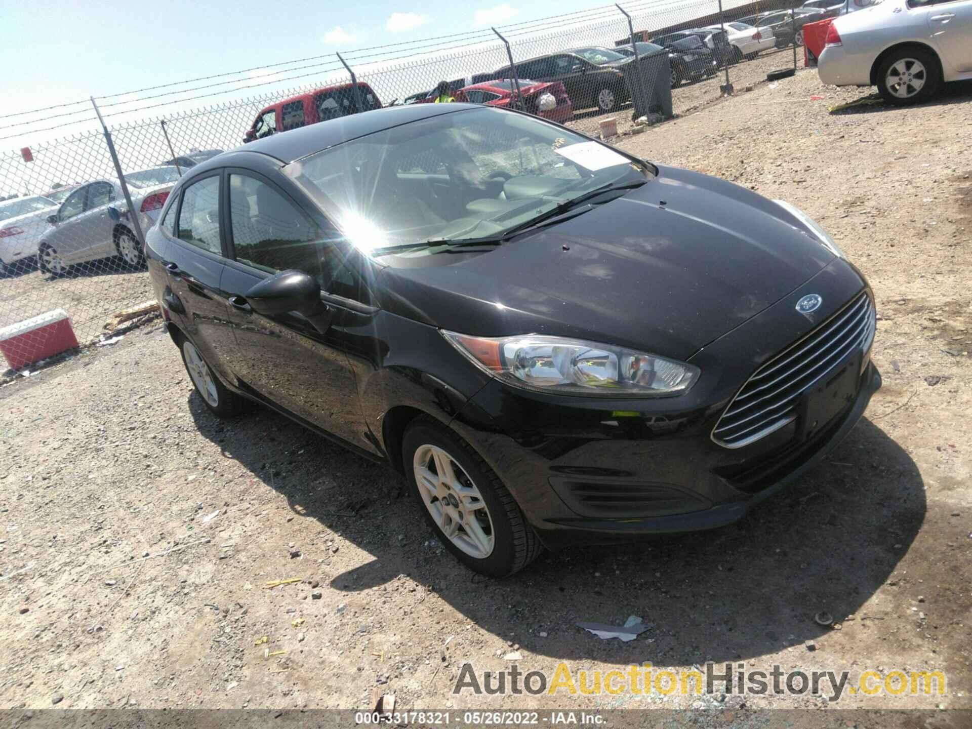 FORD FIESTA SE, 3FADP4BJ4HM101048