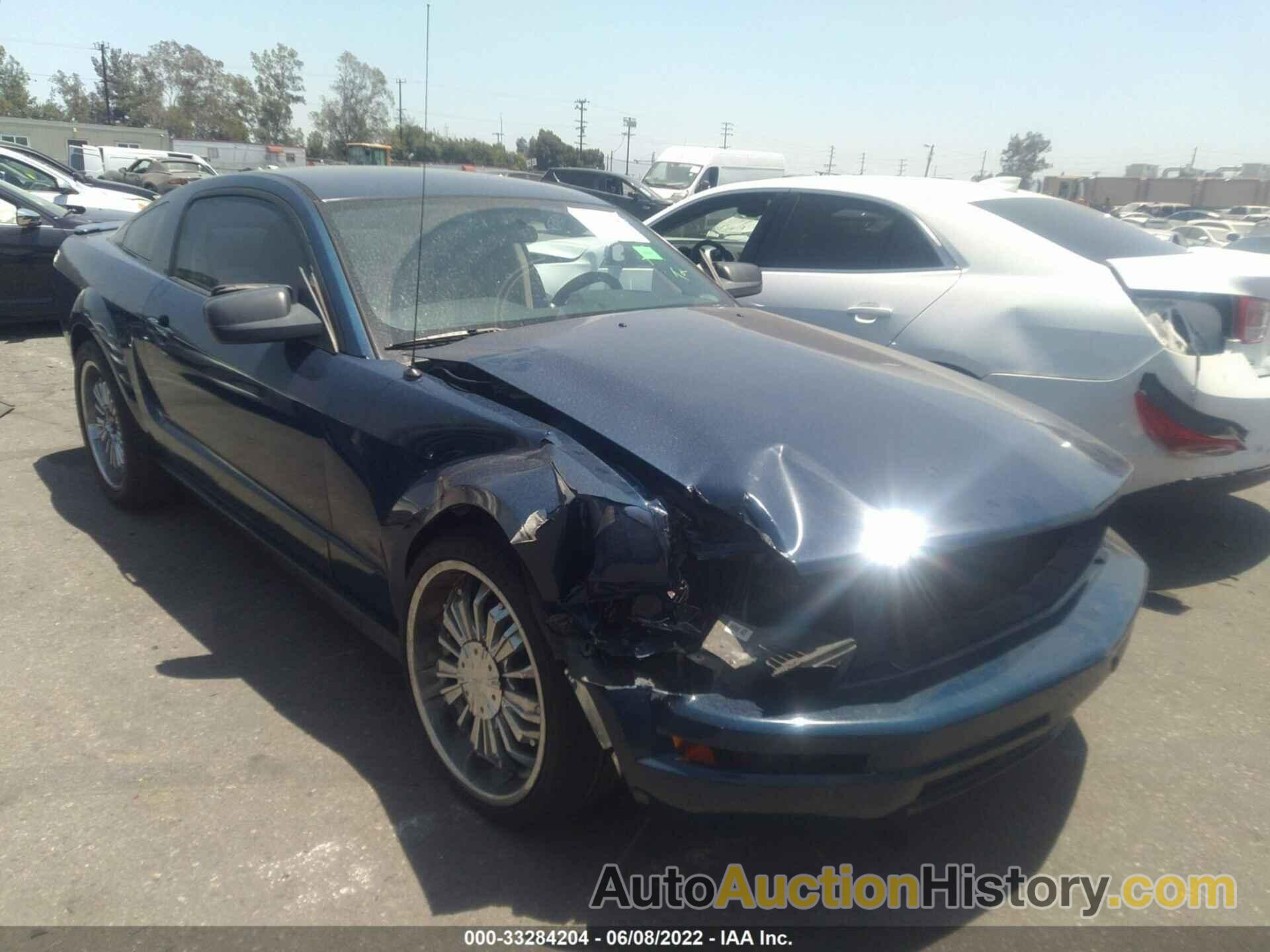 FORD MUSTANG DELUXE/PREMIUM, 1ZVFT80N875210142