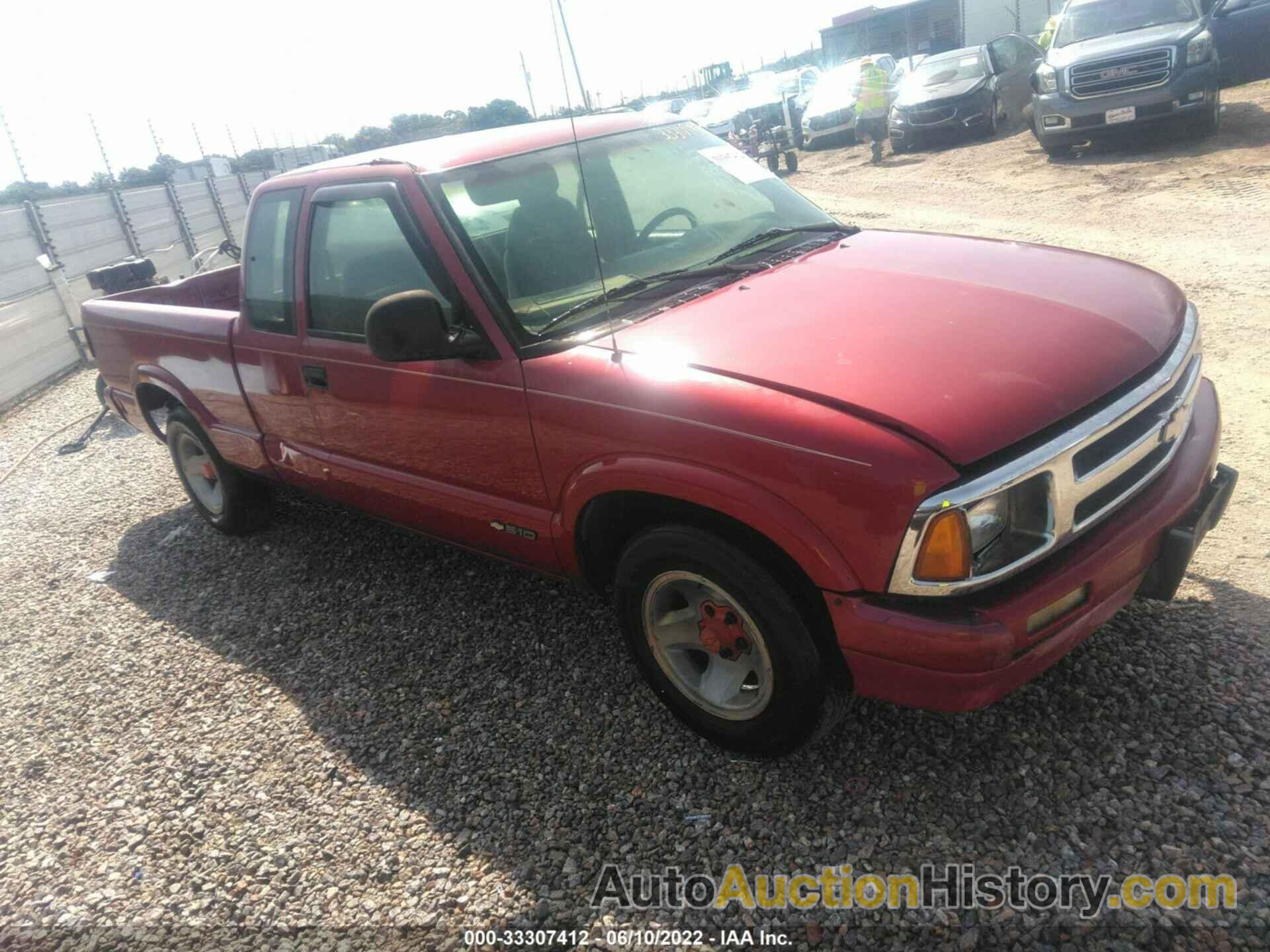 CHEVROLET S-10 LS, 1GCCS19X3V8178510