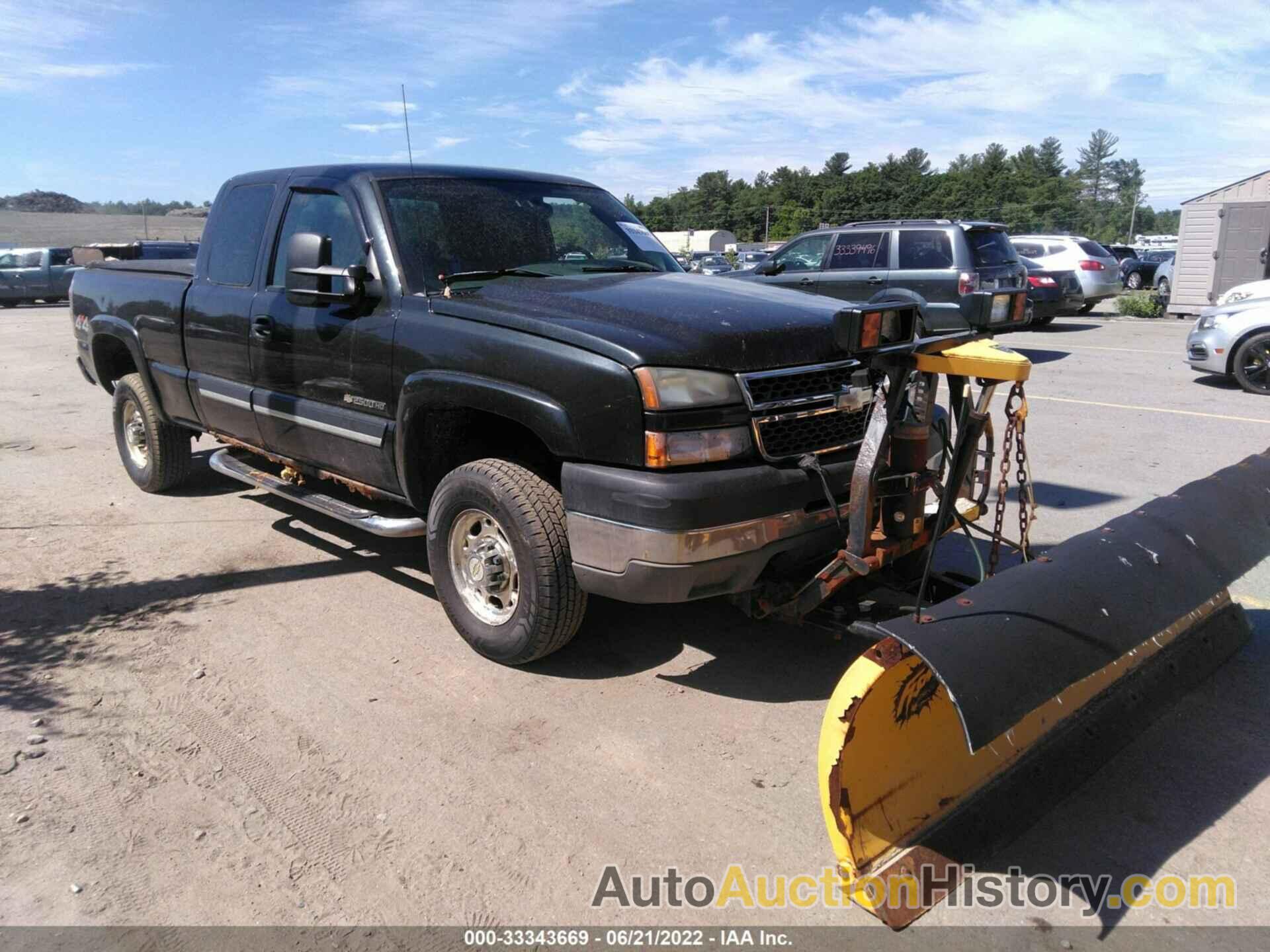 CHEVROLET SILVERADO 2500HD LS, 1GCHK29UX5E318703