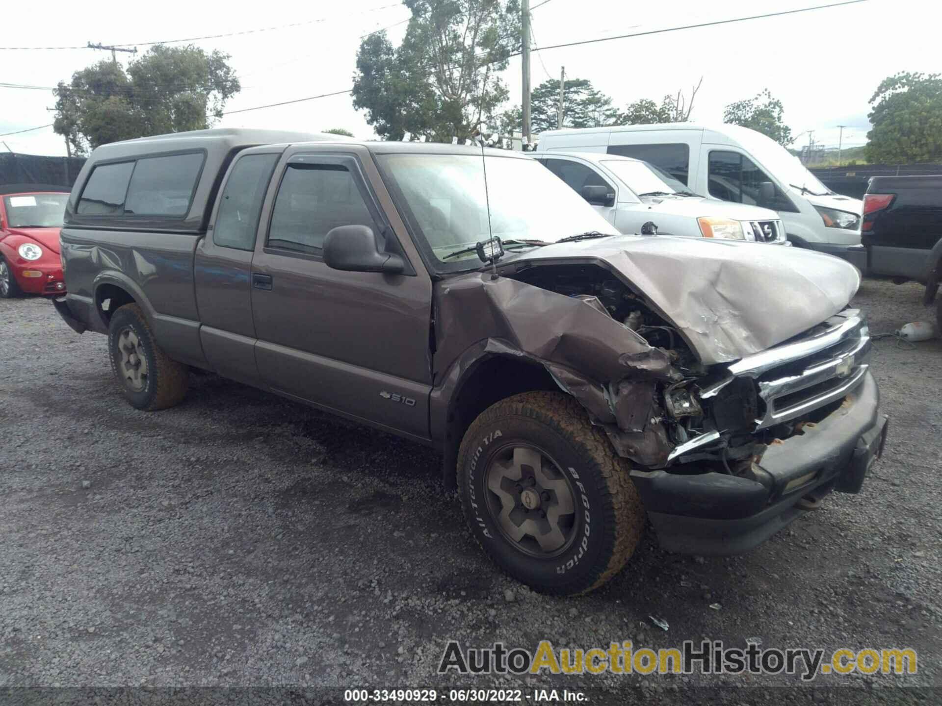 CHEVROLET S-10 LS, 1GCDT19X6V8122904