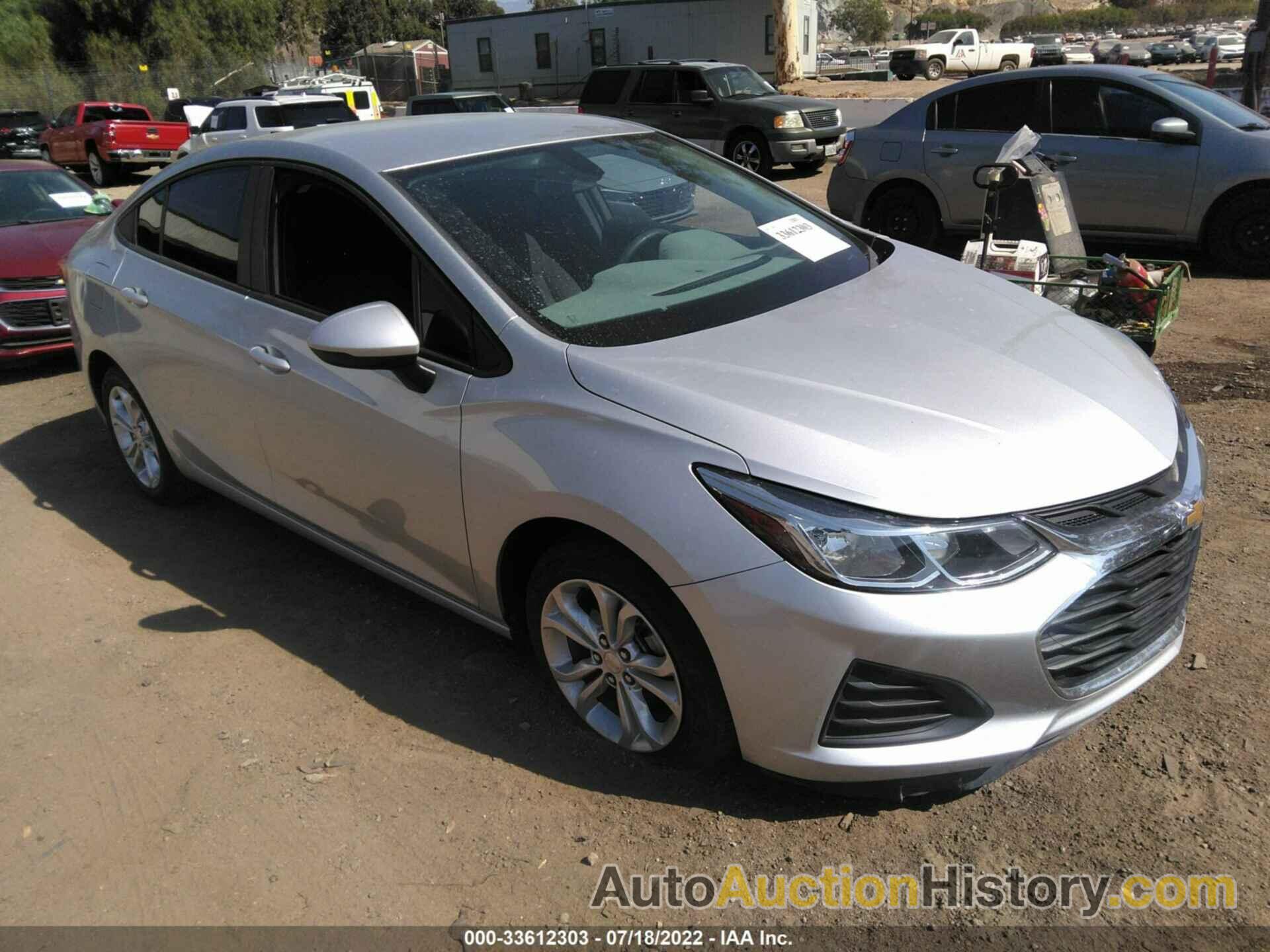 CHEVROLET CRUZE LS, 1G1BC5SM2K7137666